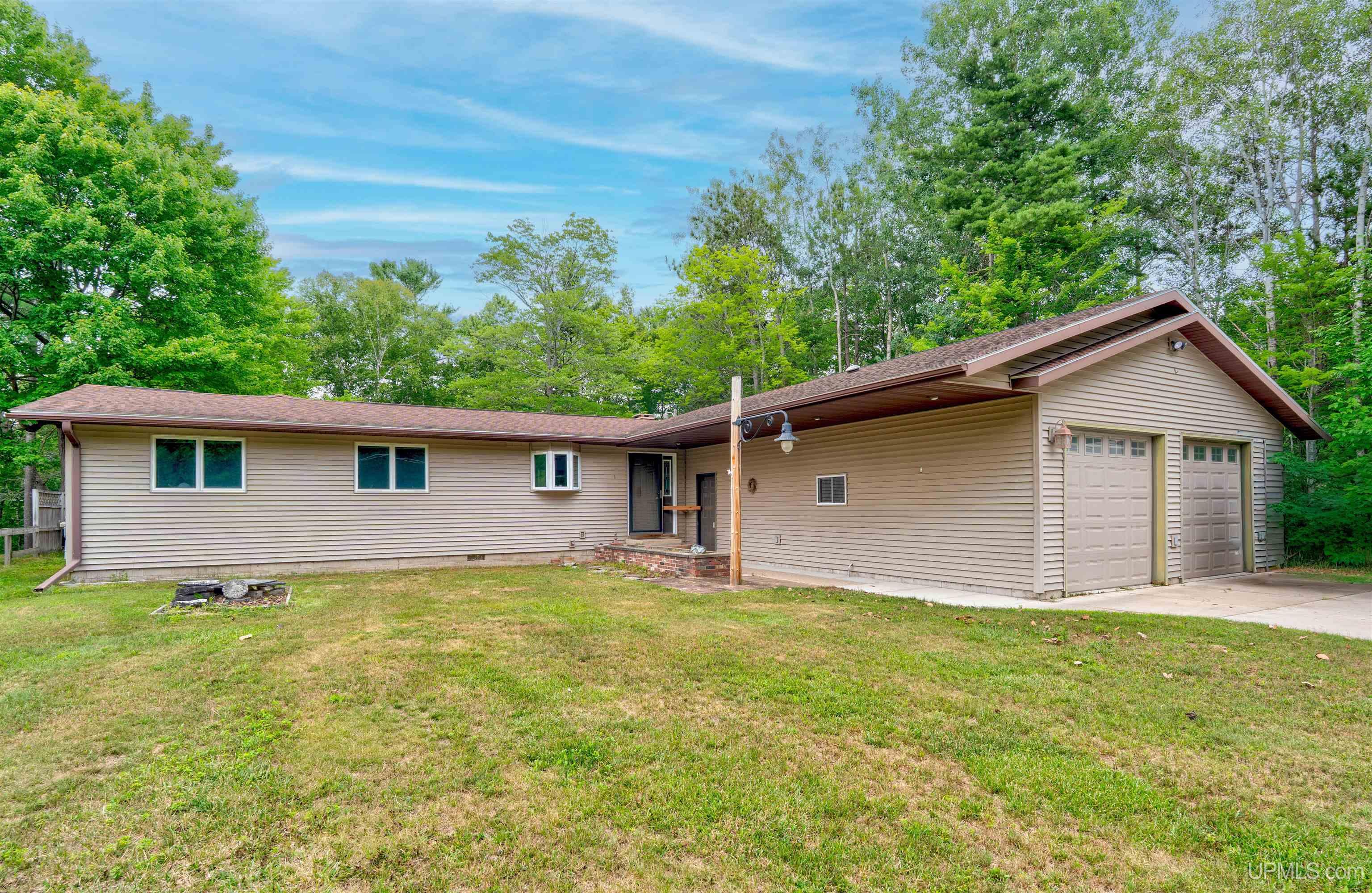 7618 W Riverview Drive Property Photo 2