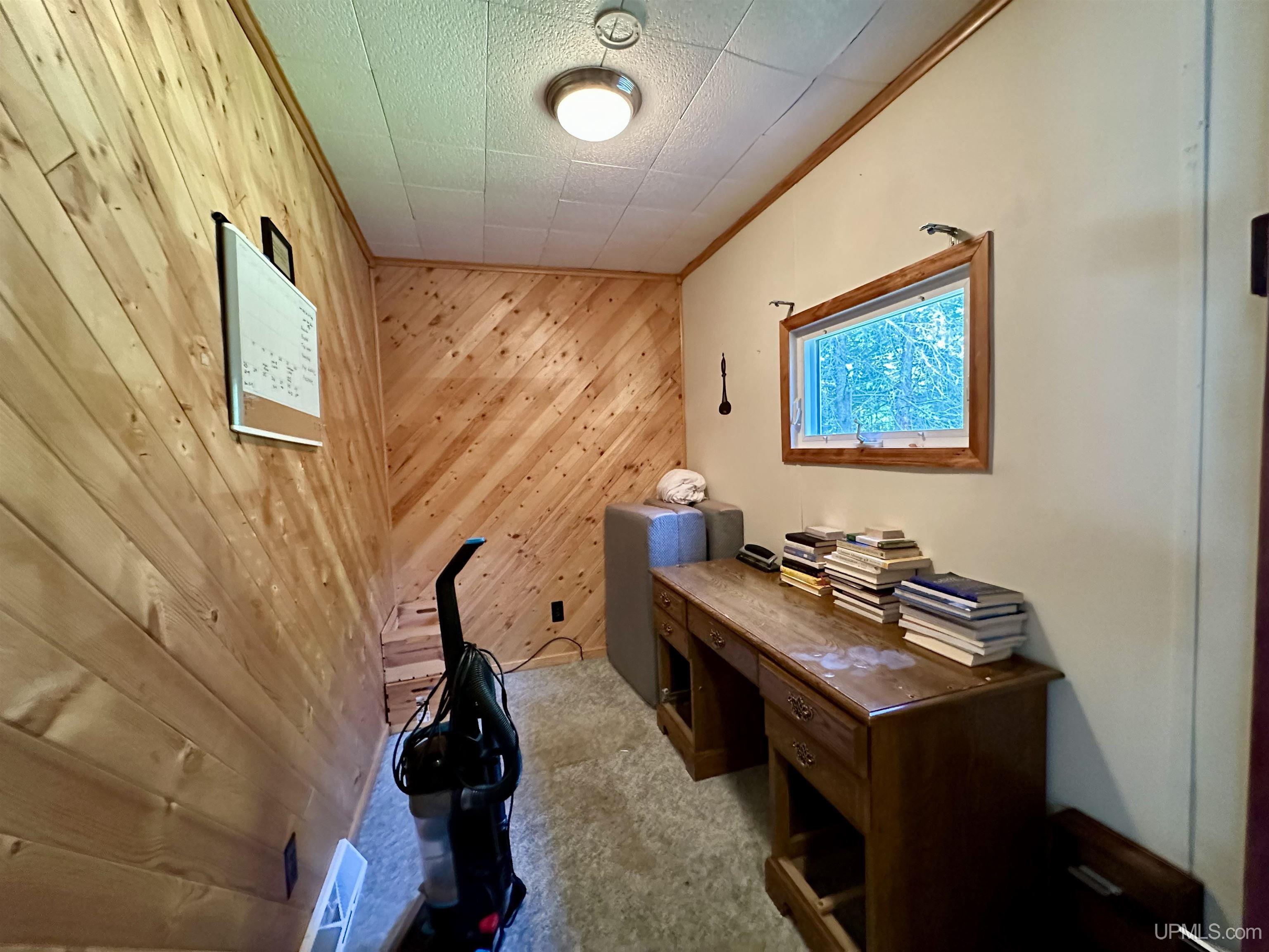 1114 Willow Road Property Photo 11