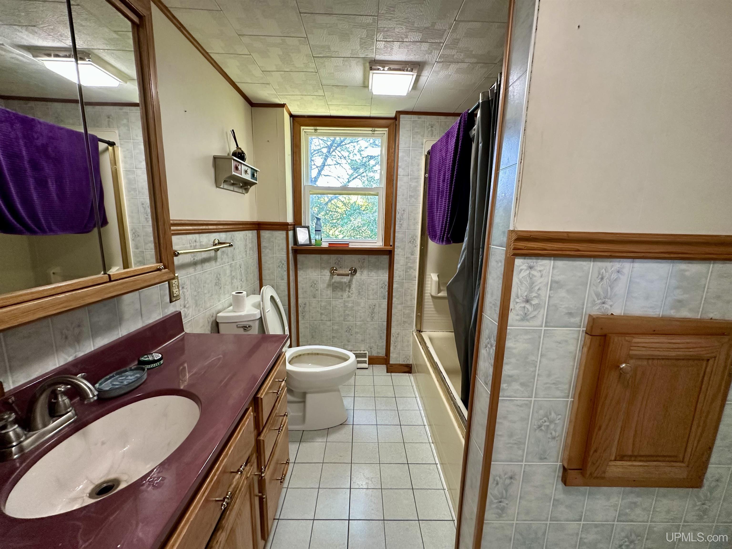 1114 Willow Road Property Photo 12