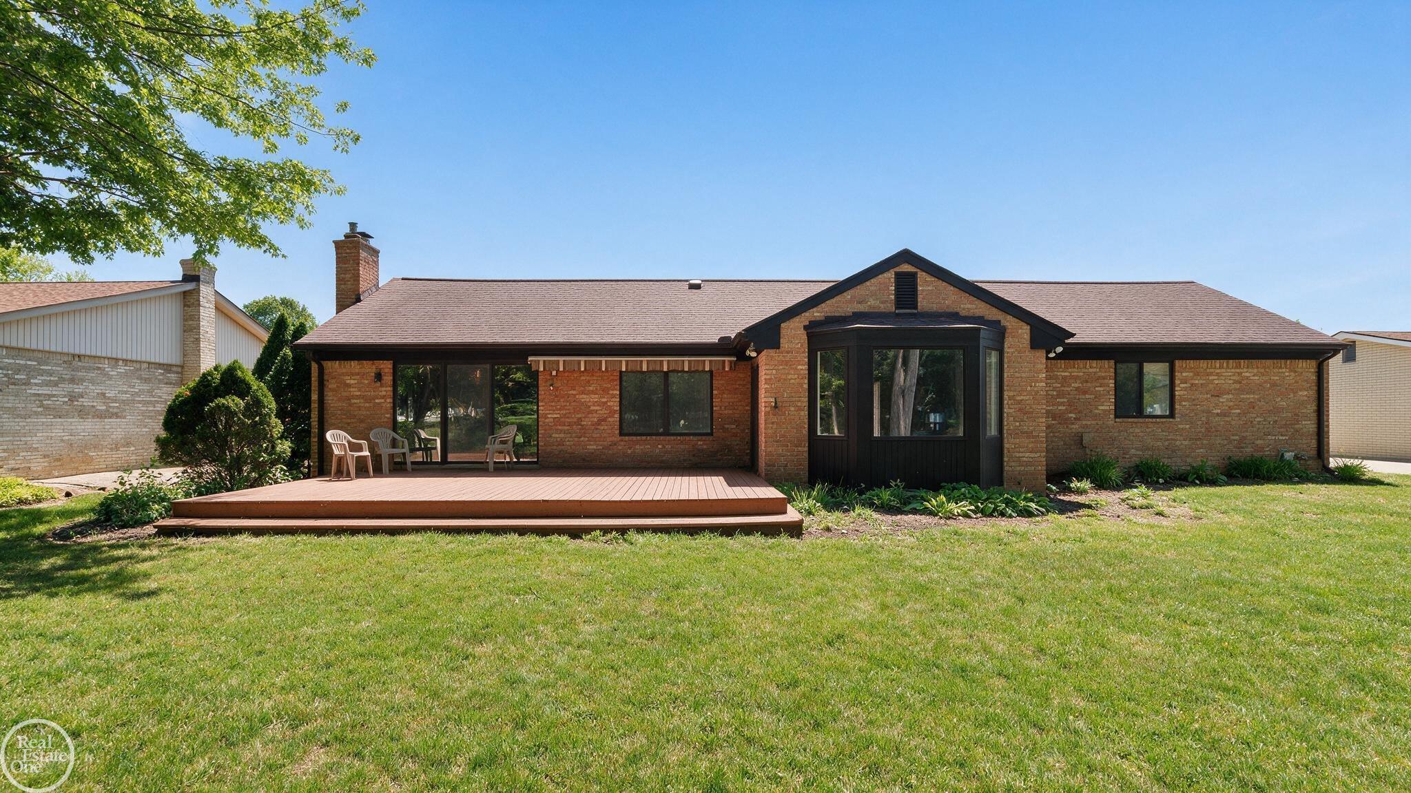 11343 Common Road Property Photo 3