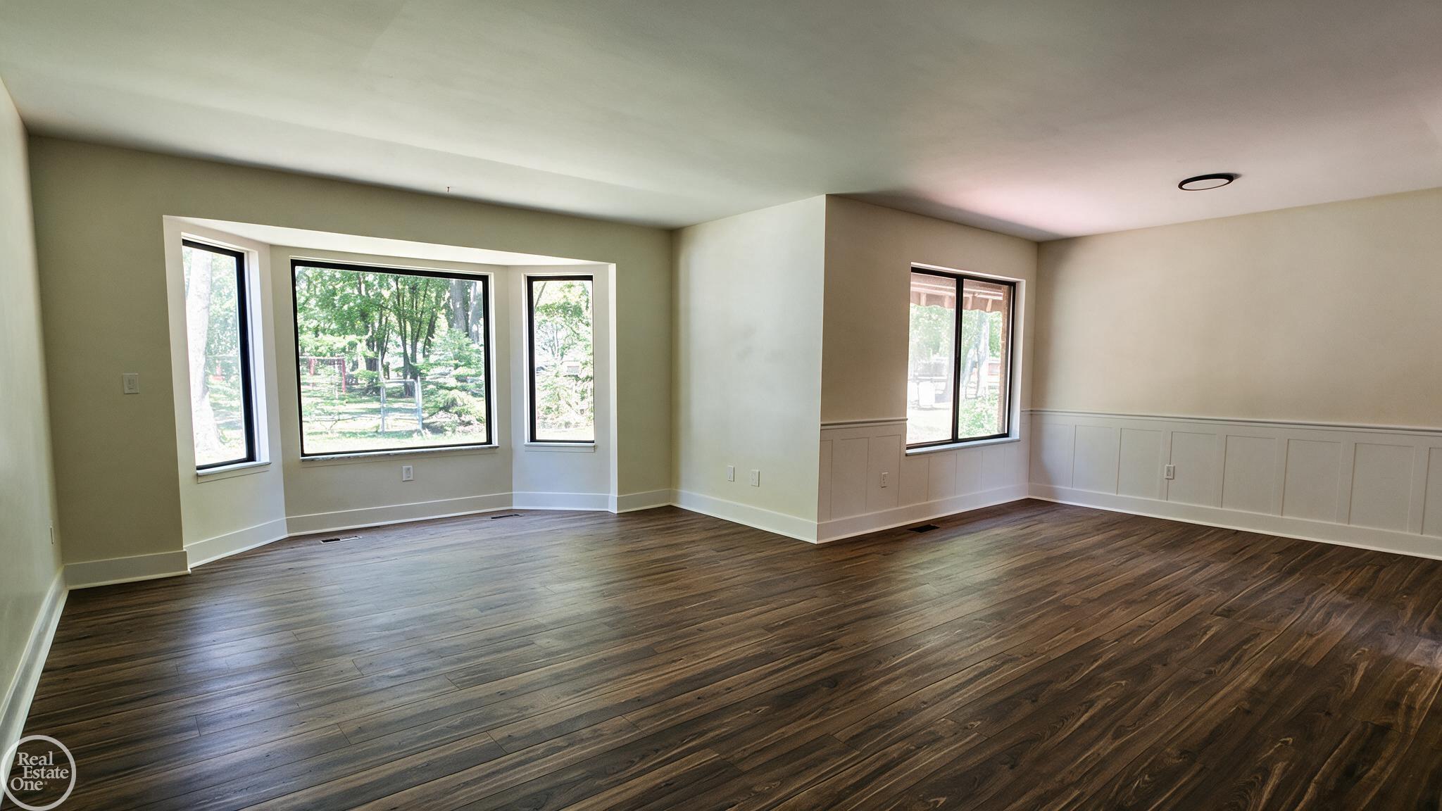 11343 Common Road Property Photo 4