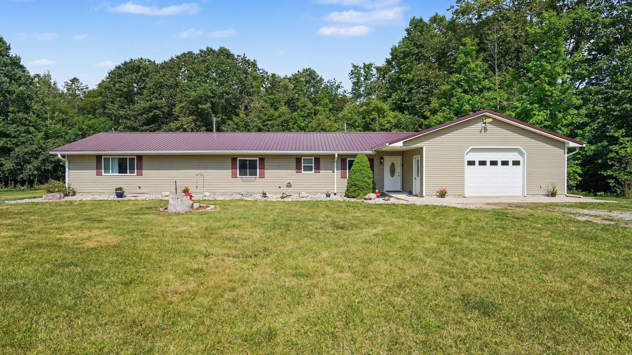 9800 N Wyman Rd Road Property Photo 1