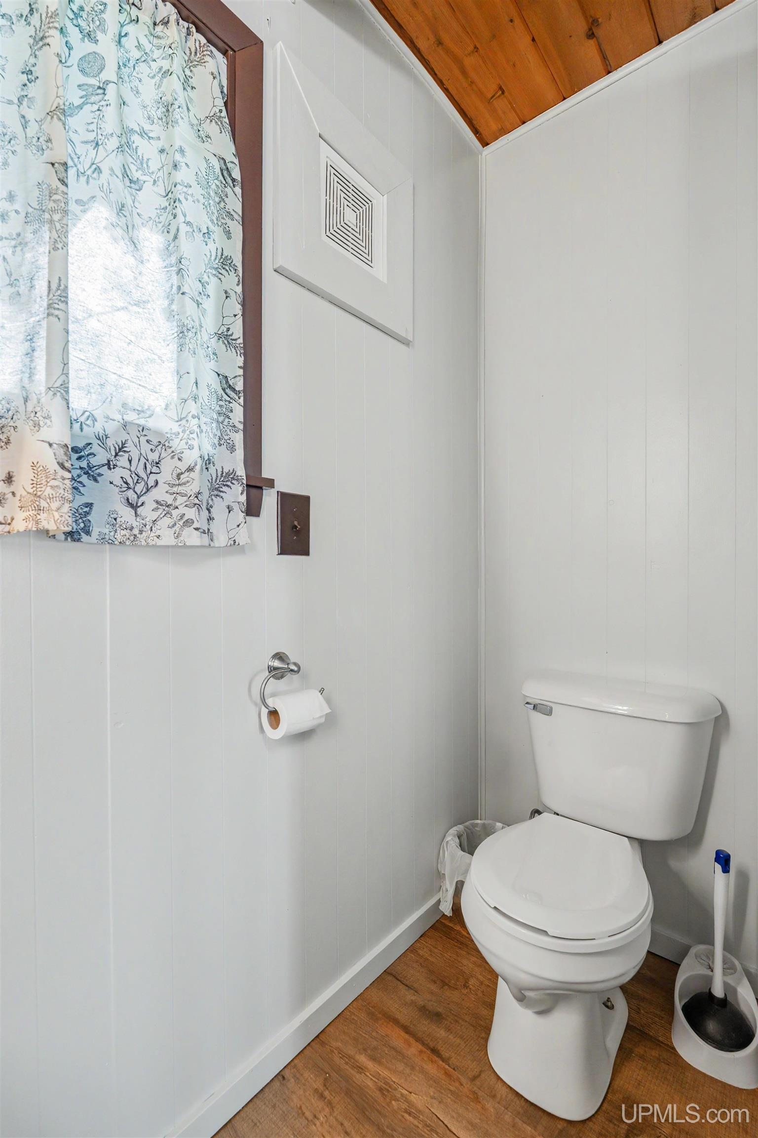 6646 Florence Drive Property Photo 16