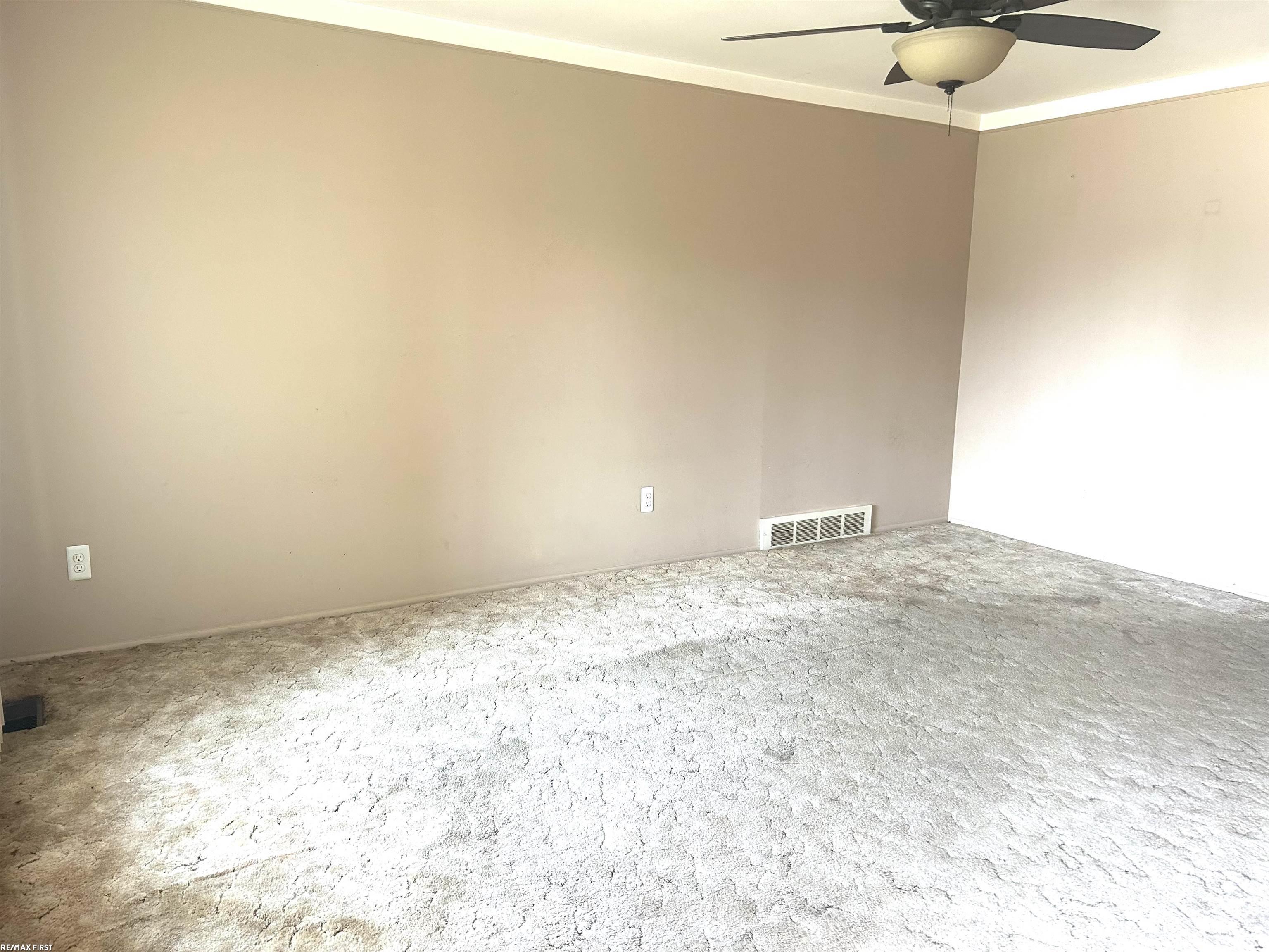 14057 Edison Street Property Photo 7