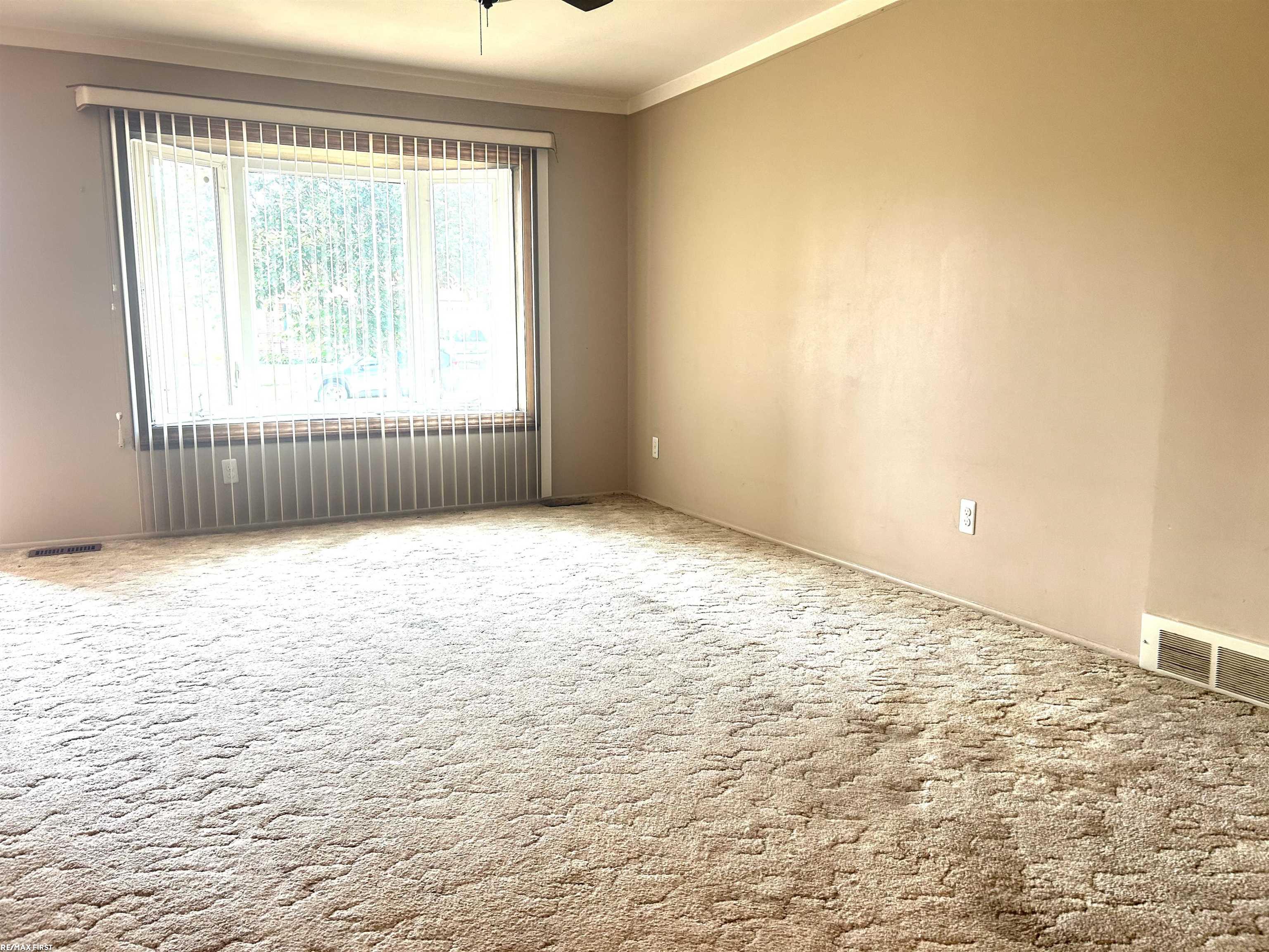 14057 Edison Street Property Photo 8