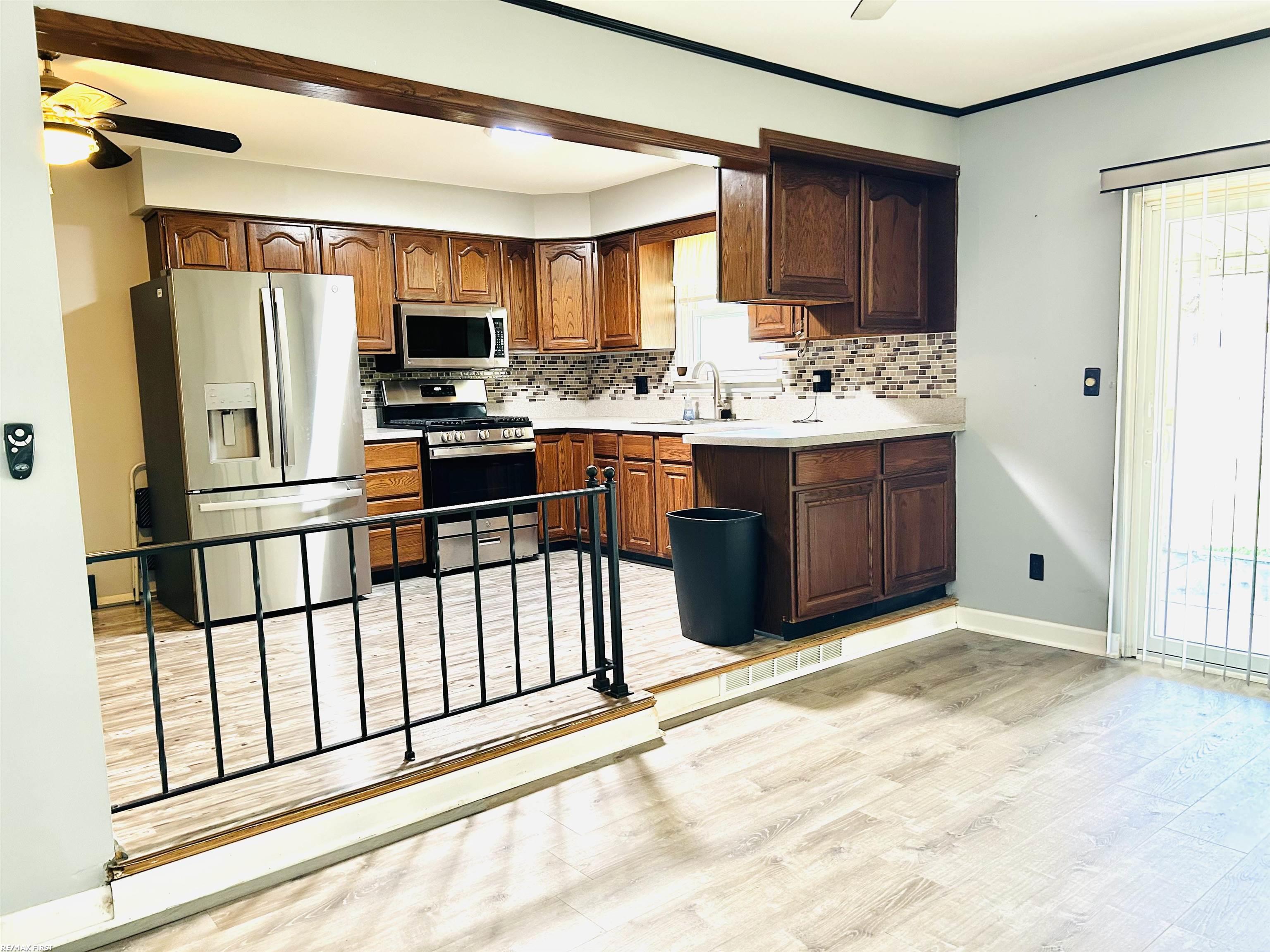 14057 Edison Street Property Photo 10