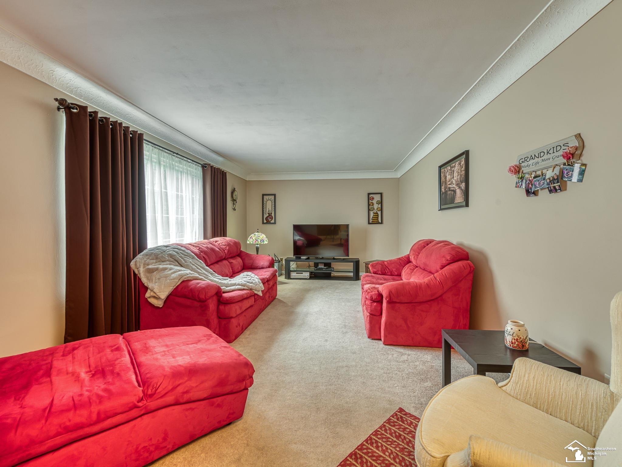 7524 Tarra Drive Property Photo 3