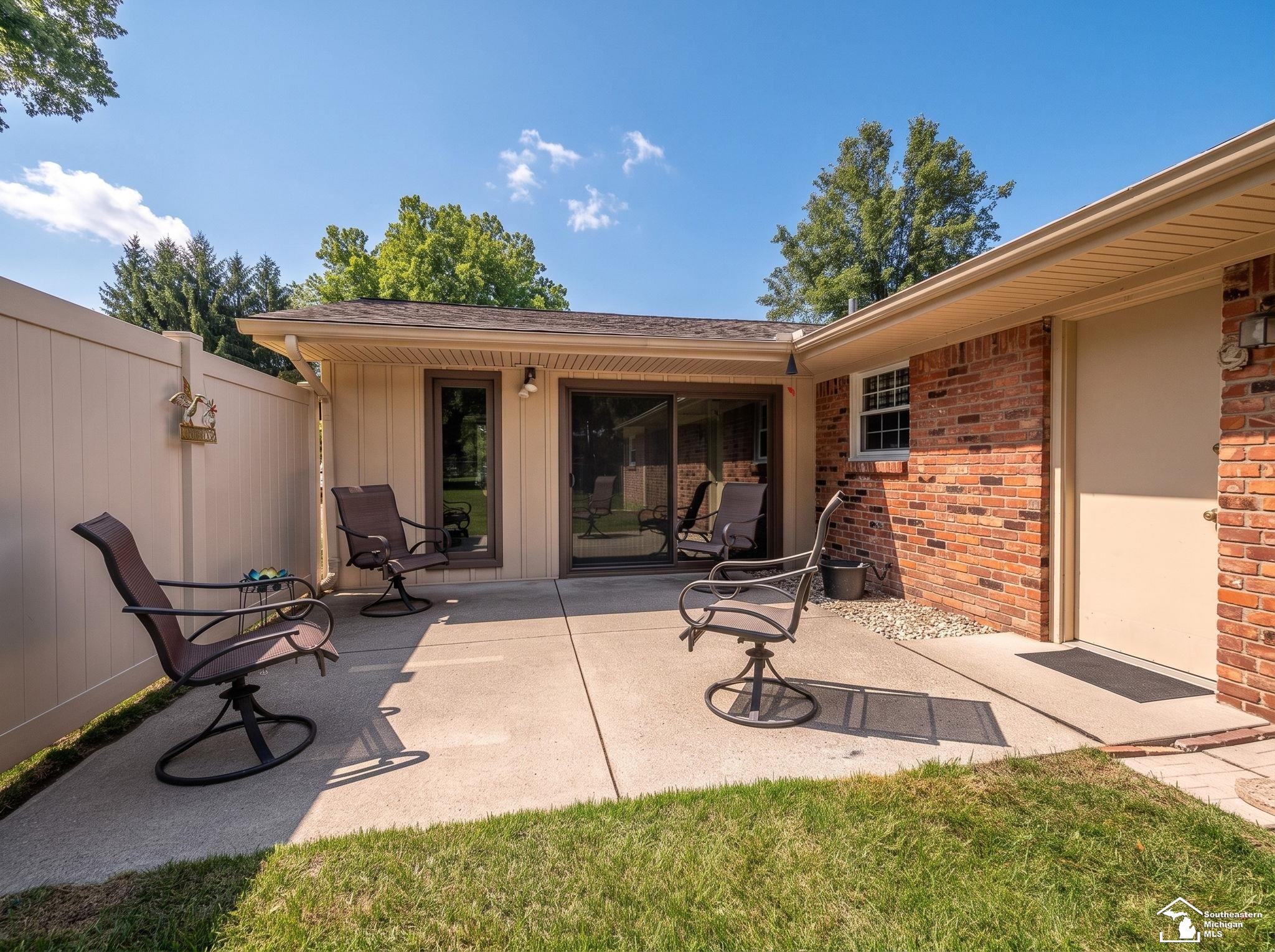 7524 Tarra Drive Property Photo 28