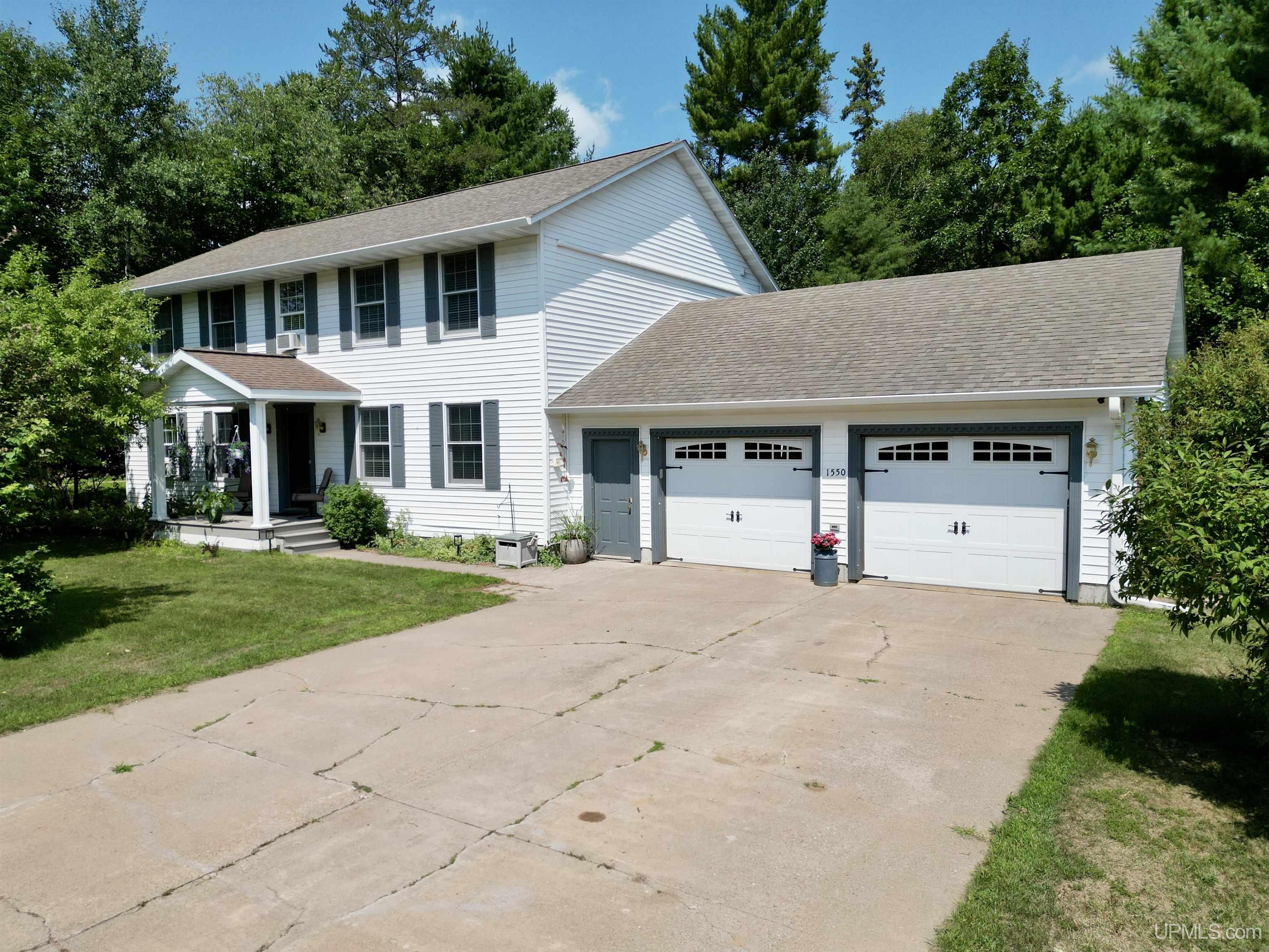 1550 Cypress Street Property Photo 1