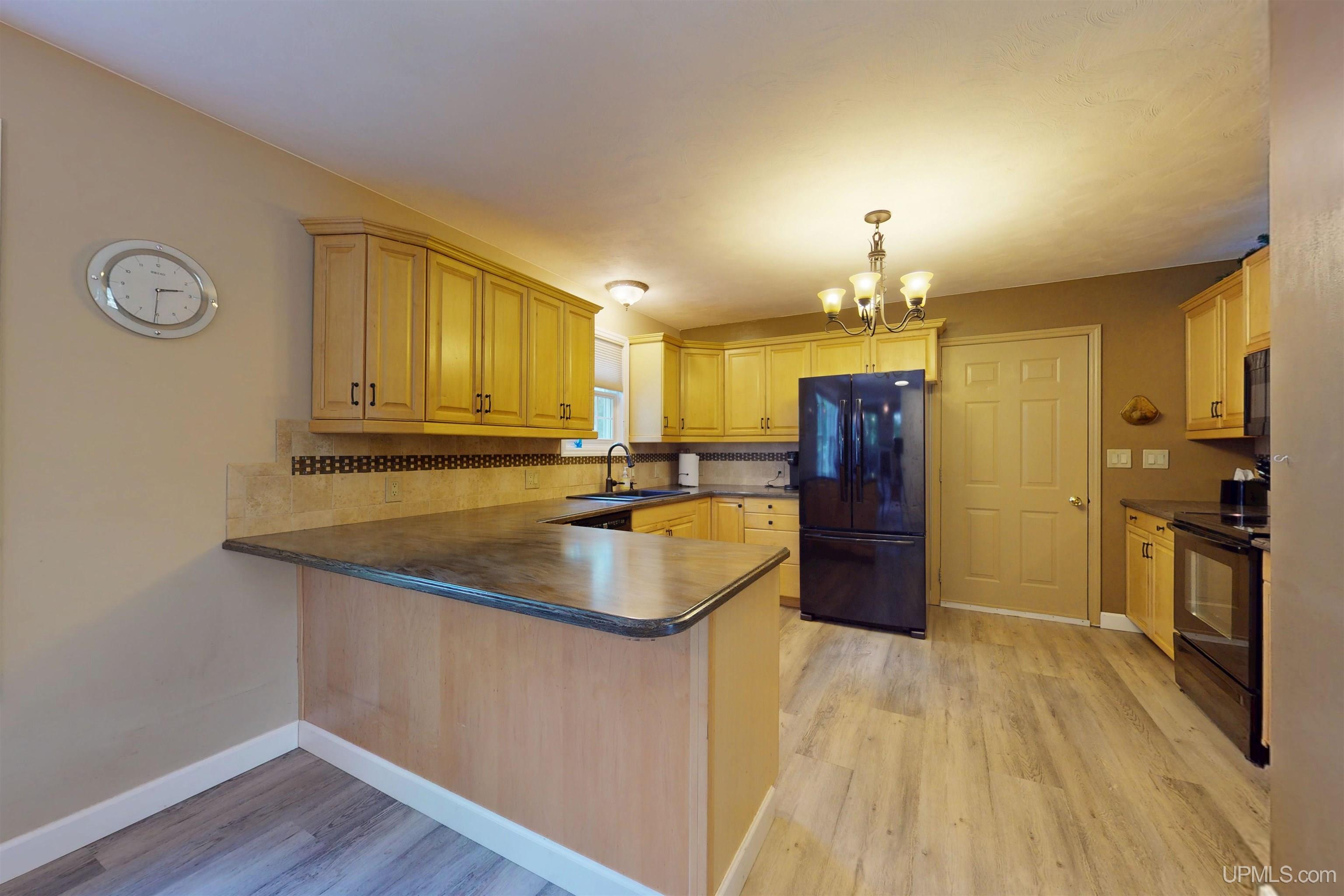 1550 Cypress Street Property Photo 12