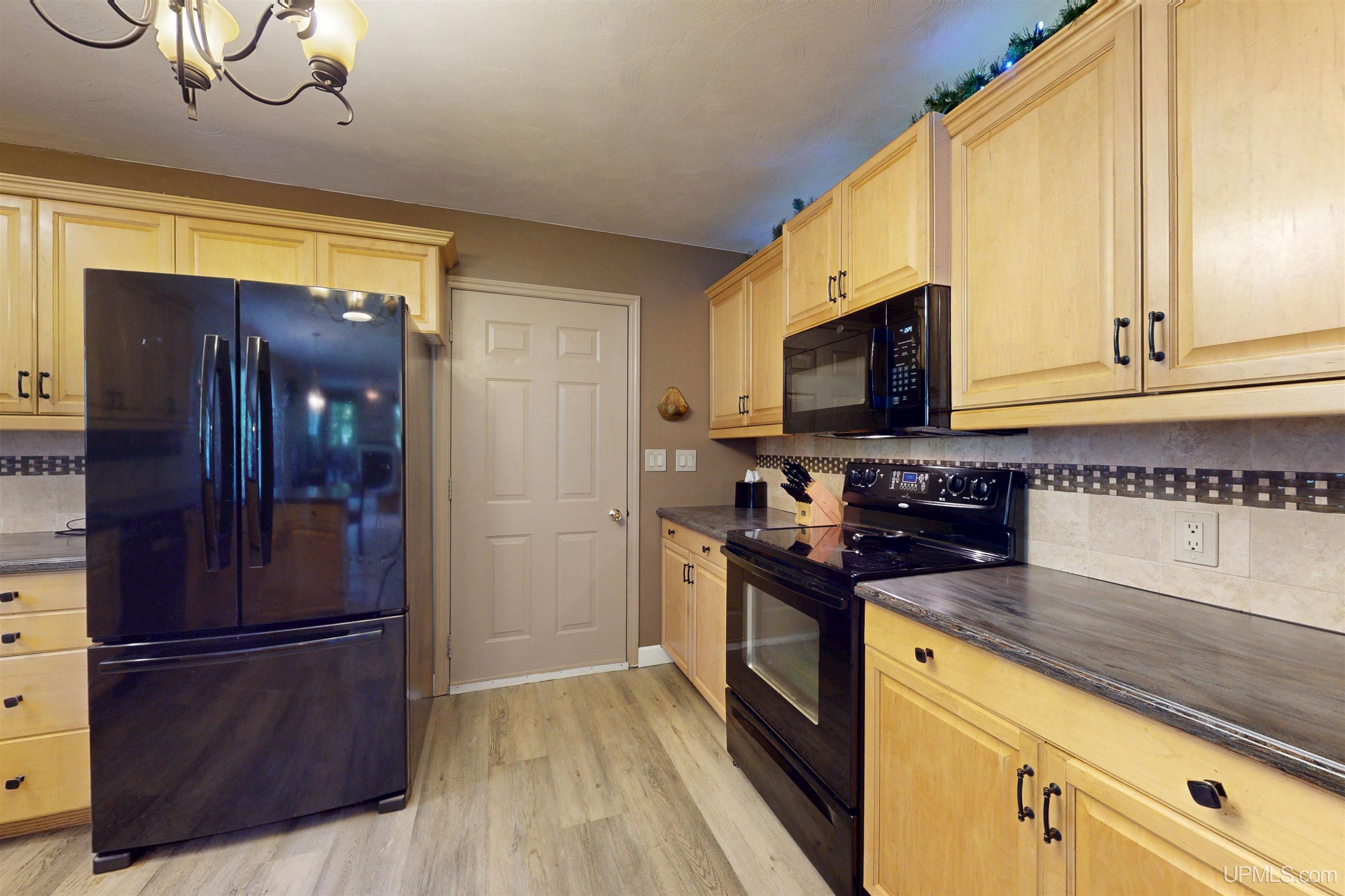 1550 Cypress Street Property Photo 13