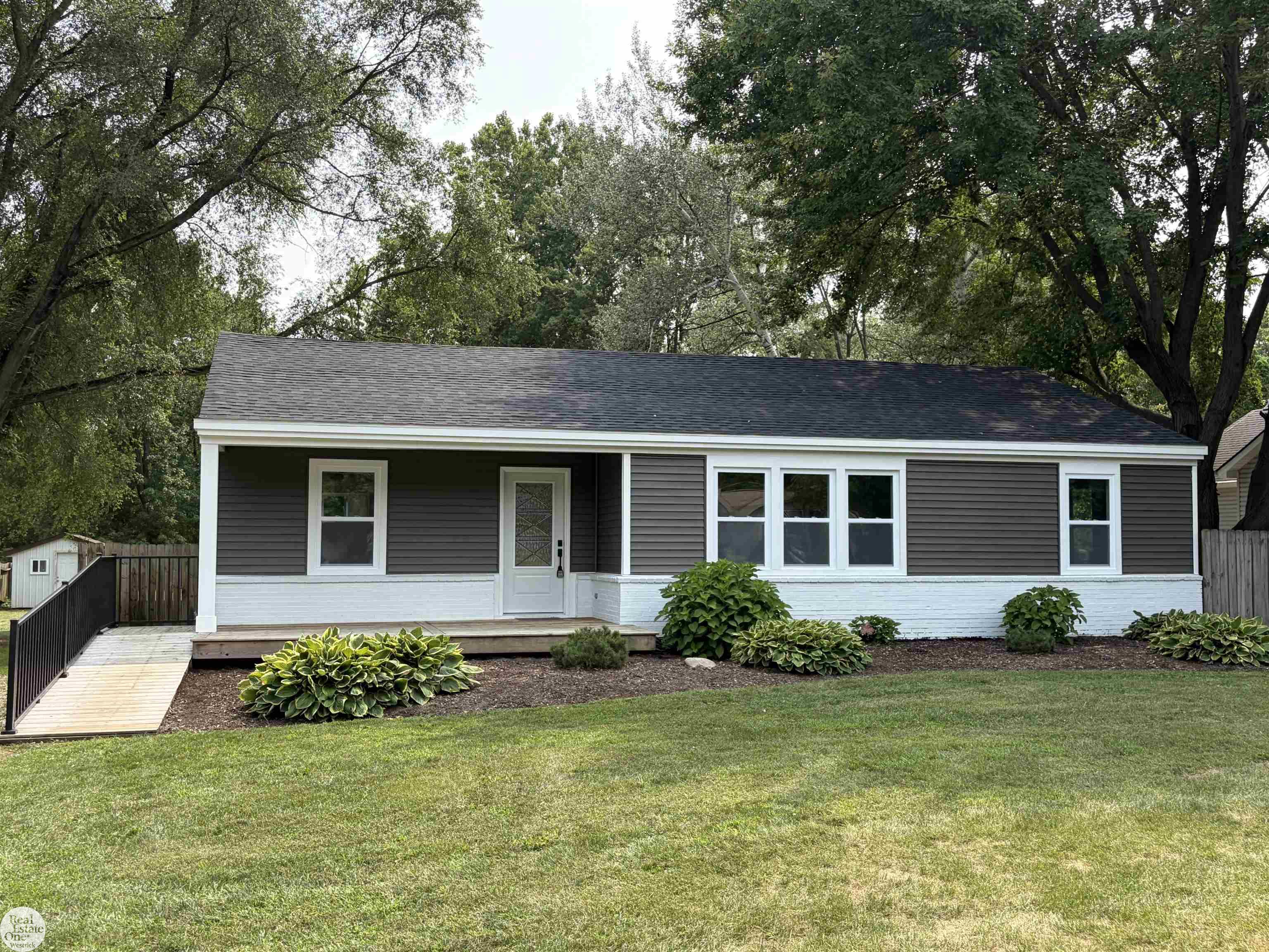 11188 Rhode Drive Property Photo 1