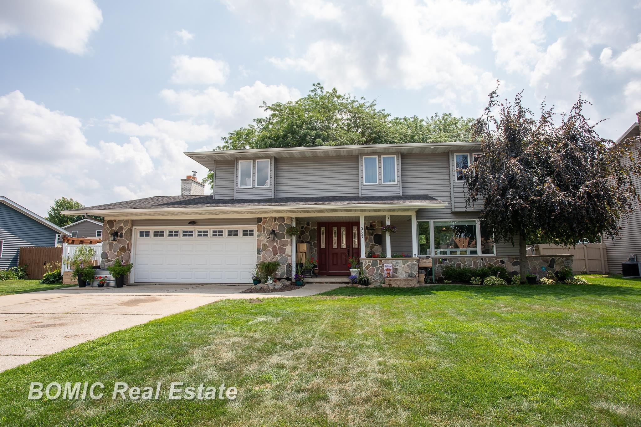 3028 Melrose Drive Property Photo 1