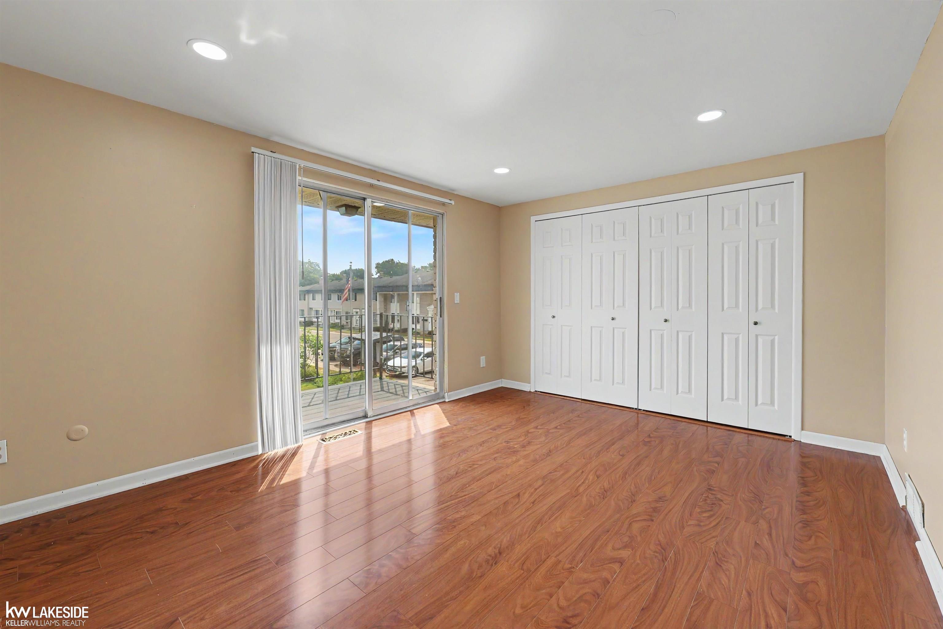 28306 Universal Drive Property Photo 25