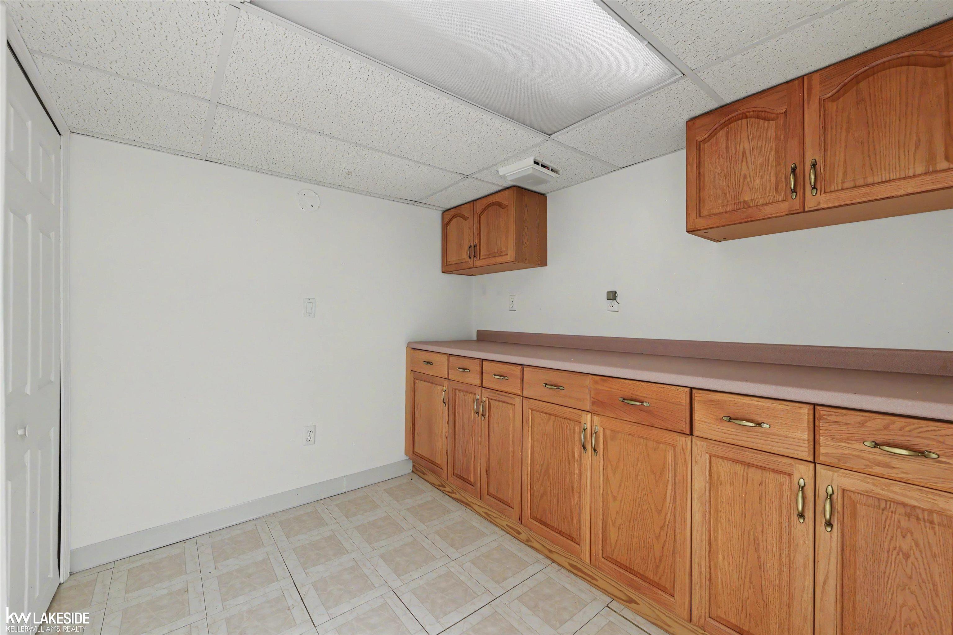 28306 Universal Drive Property Photo 34