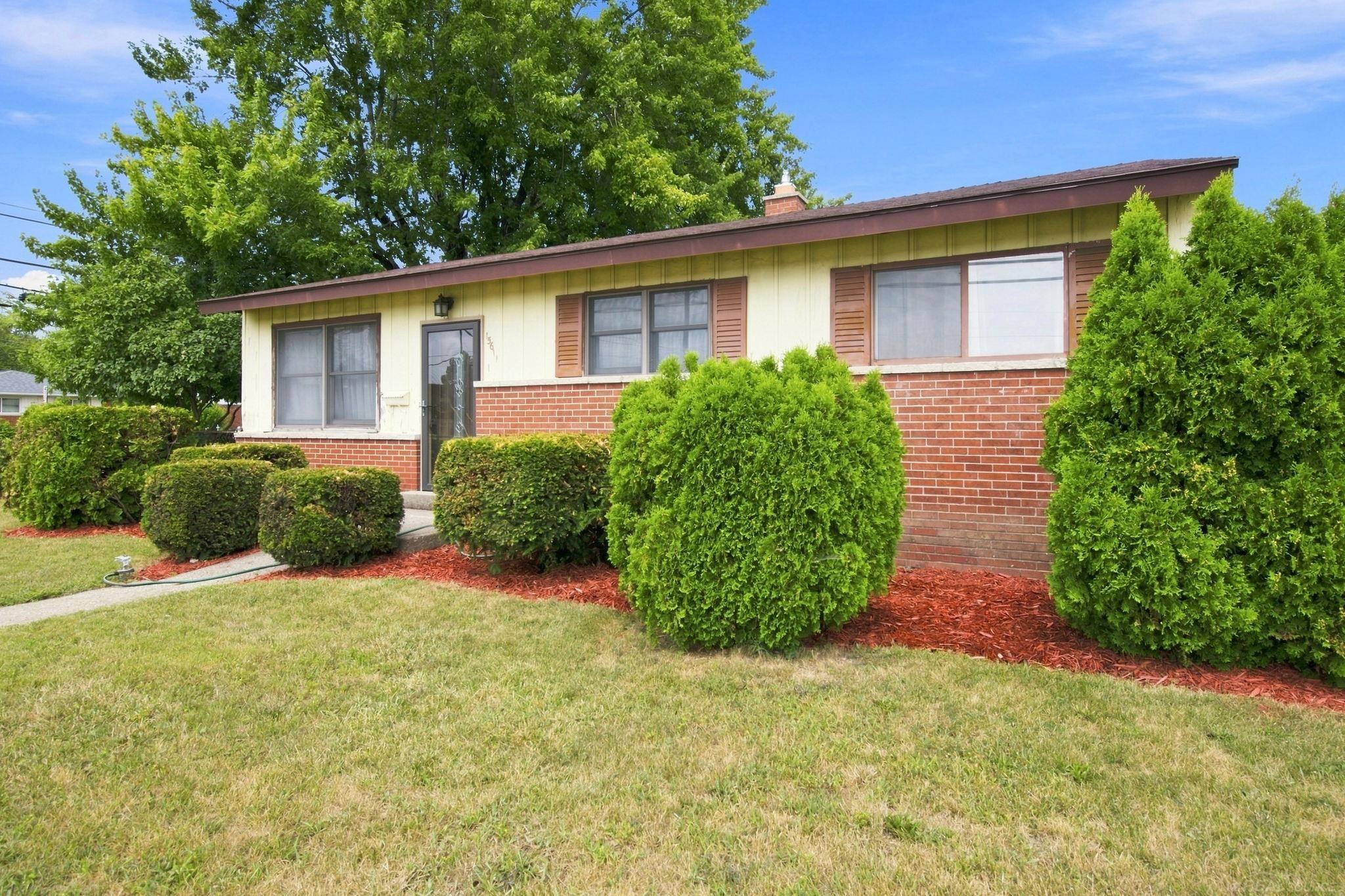15611 Common Road Property Photo 2