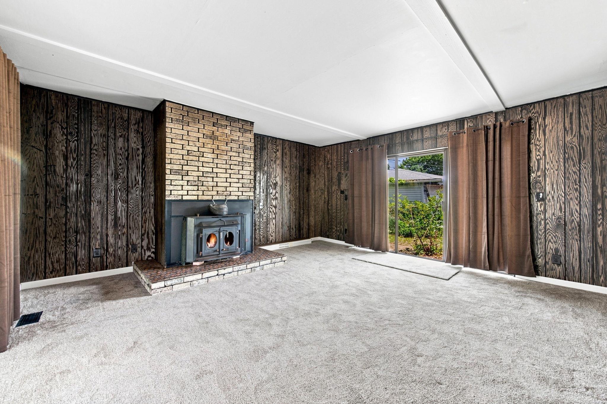 15611 Common Road Property Photo 20
