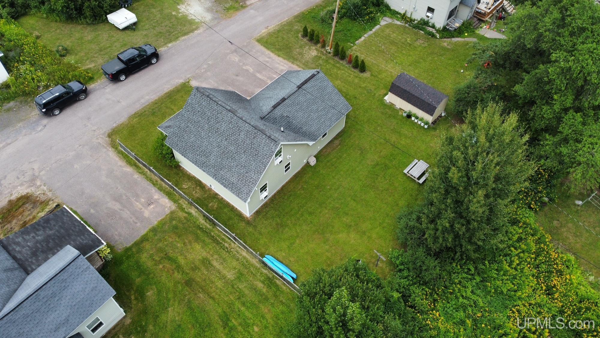 17203 Franklin Loop Property Photo 6