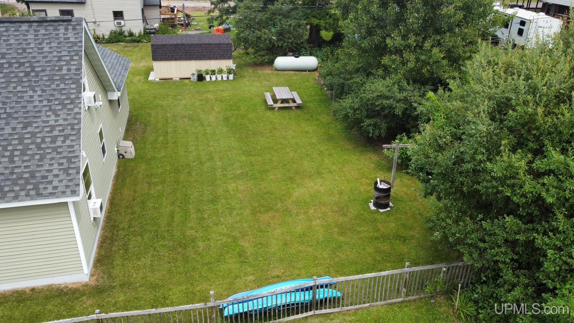 17203 Franklin Loop Property Photo 8