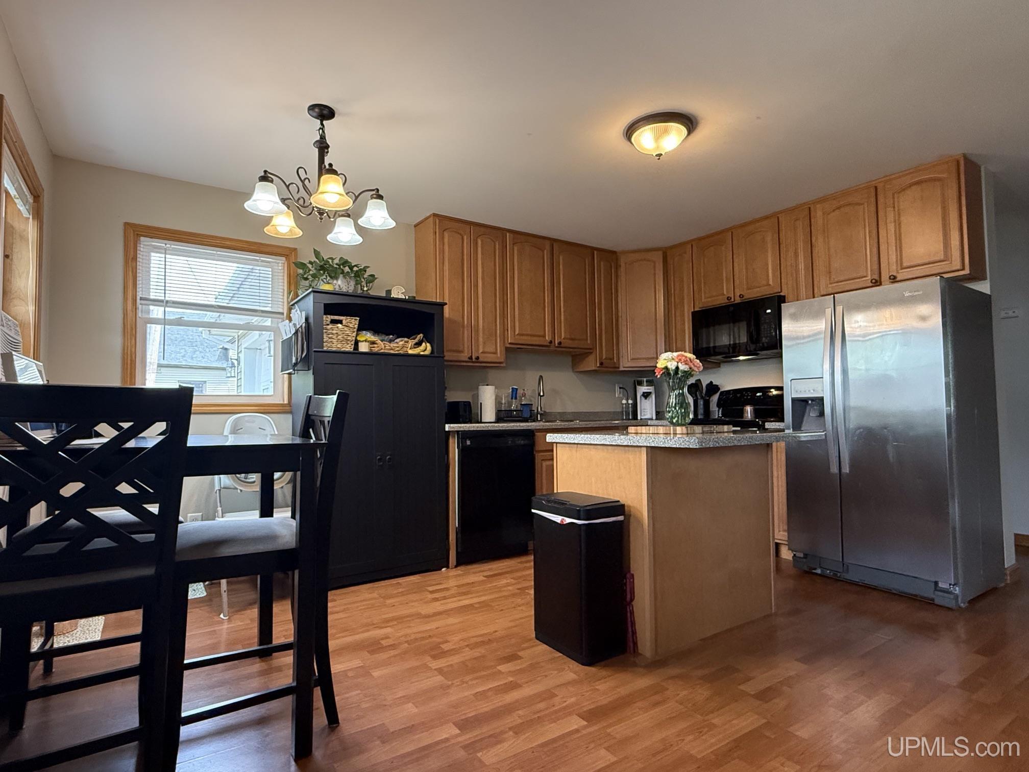 17203 Franklin Loop Property Photo 13