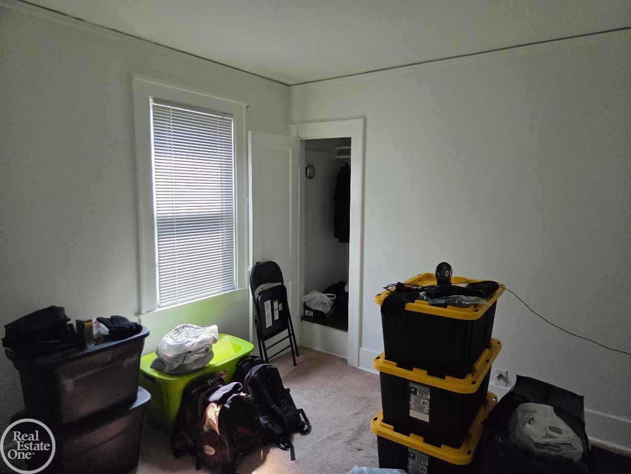 320 E Cambourne Street Property Photo 6