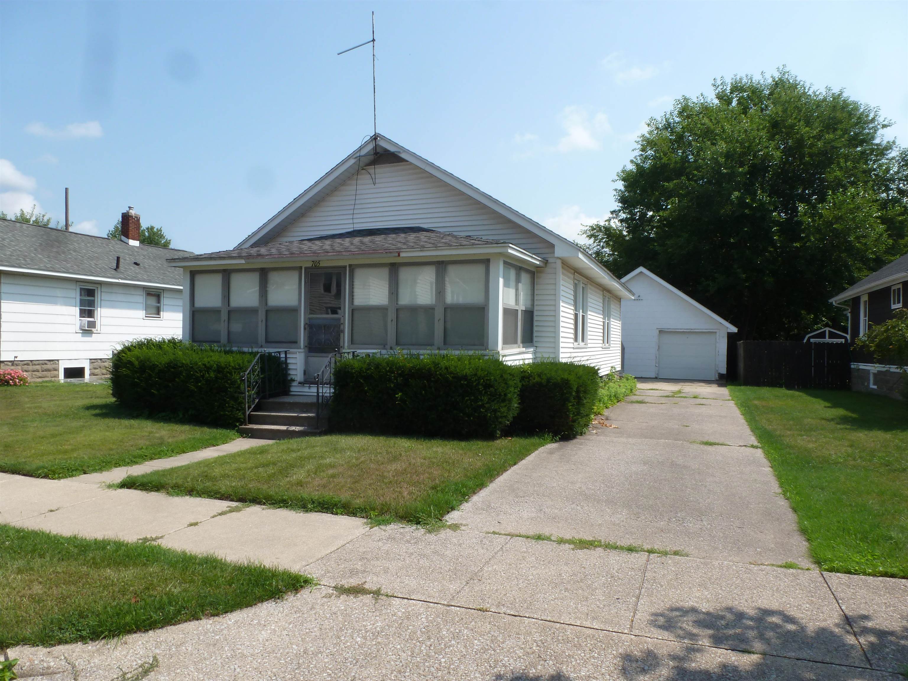 705 Stanton Street Property Photo 2