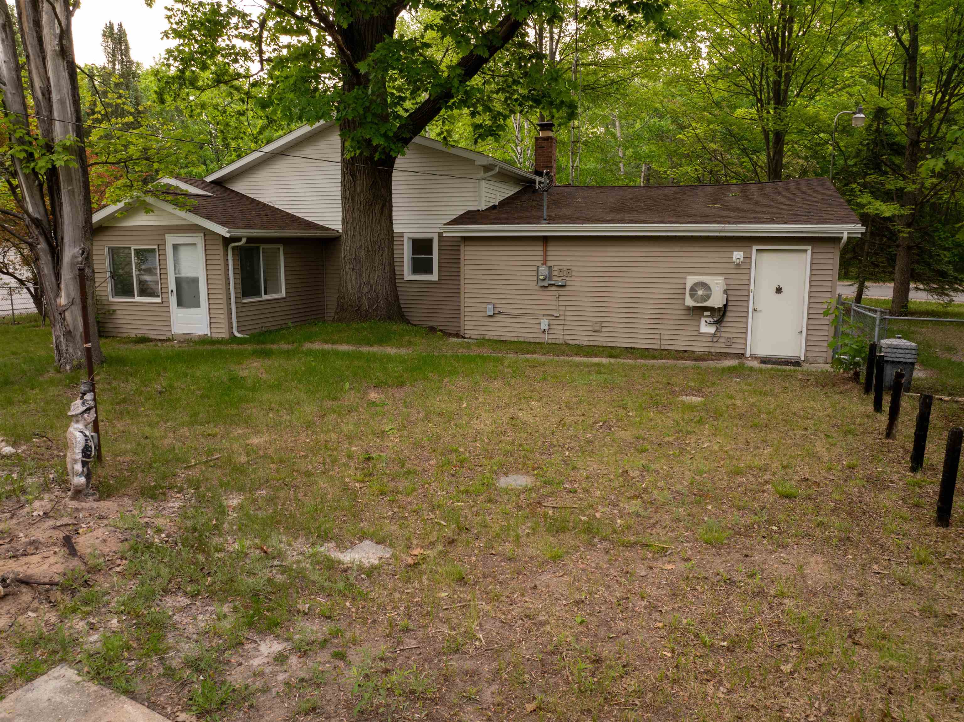 4177 Seminole Street Property Photo 9
