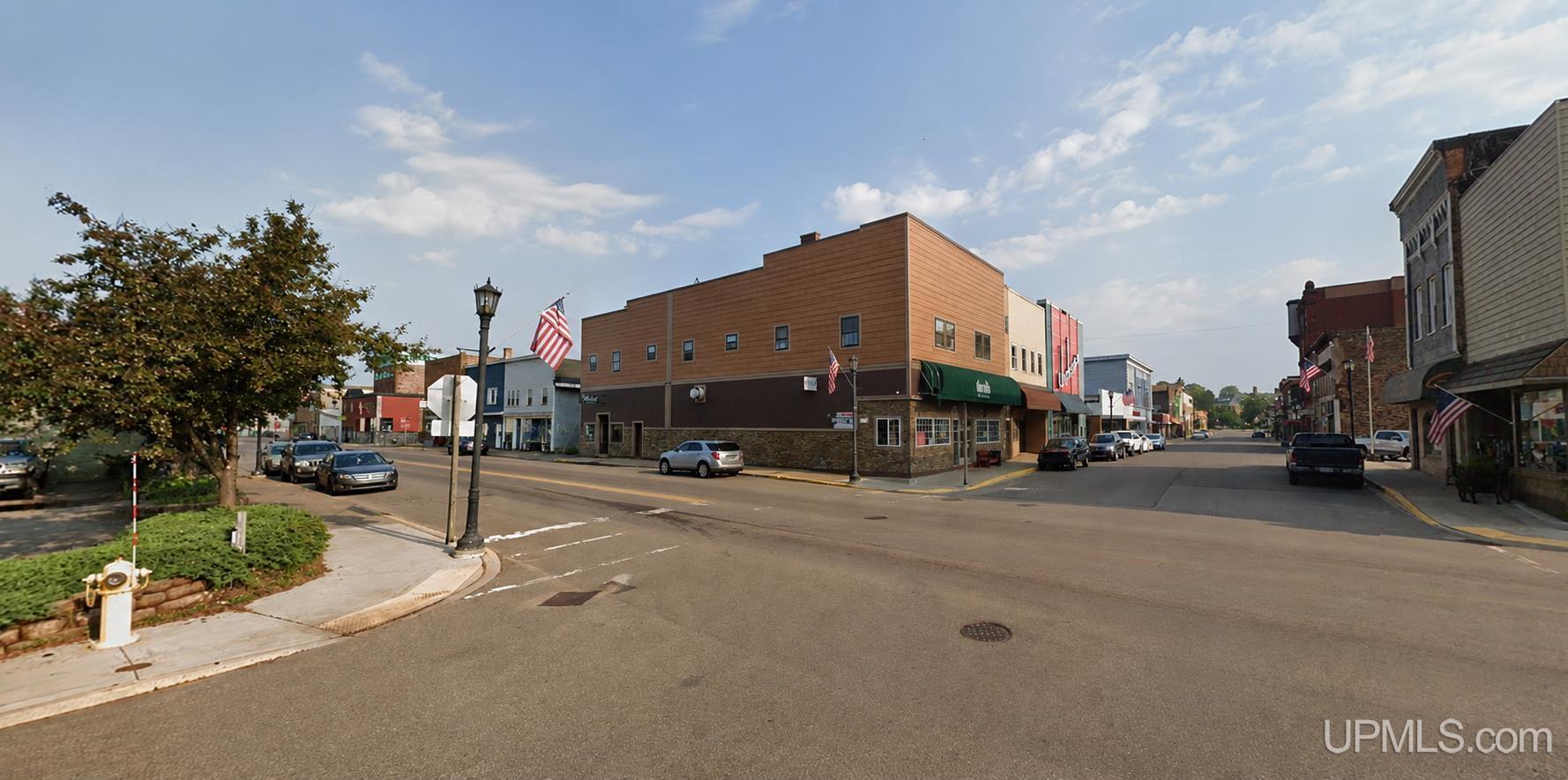 220 S Main Street Property Photo 1