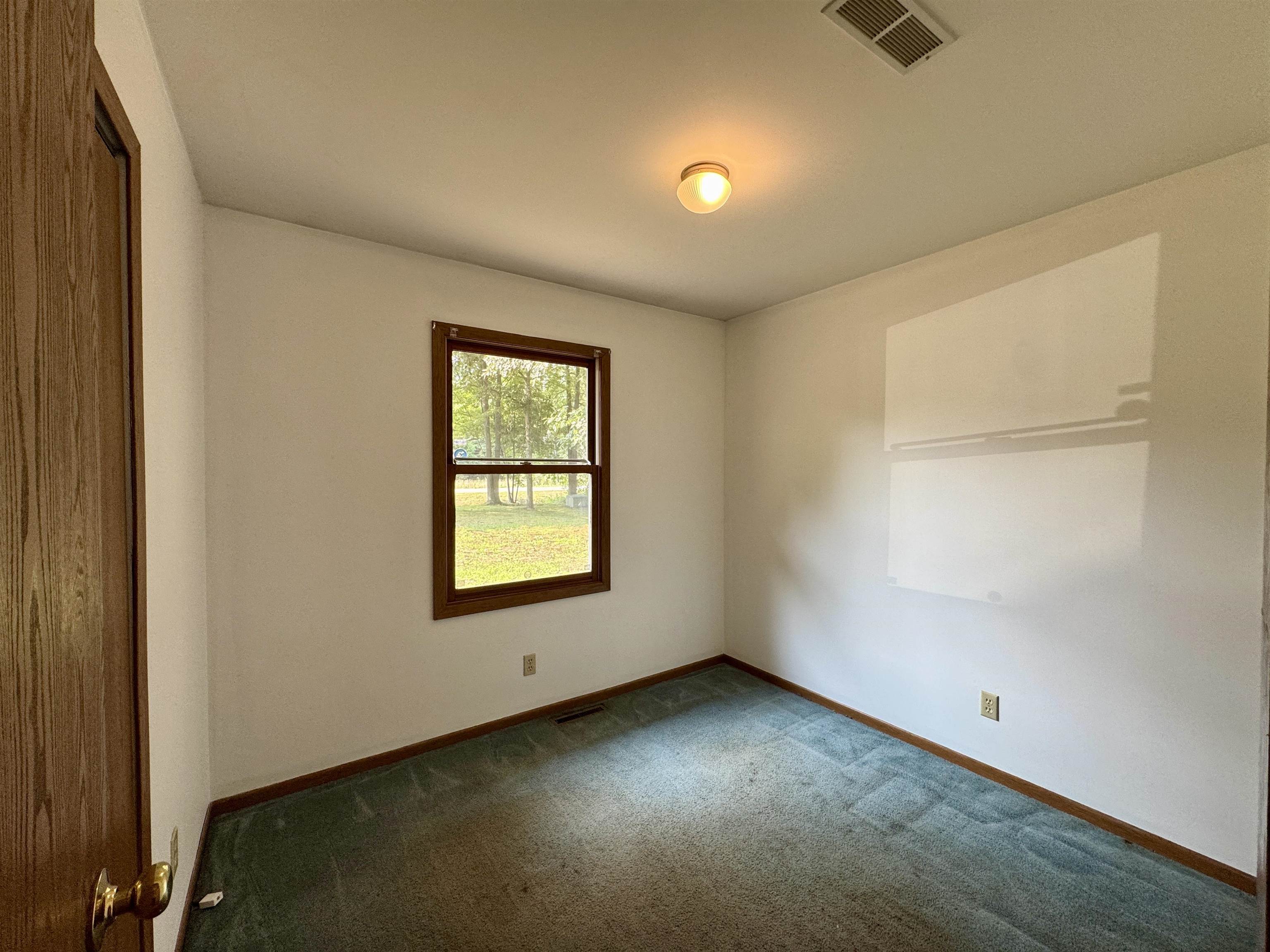 1365 E Burt Road Property Photo 11