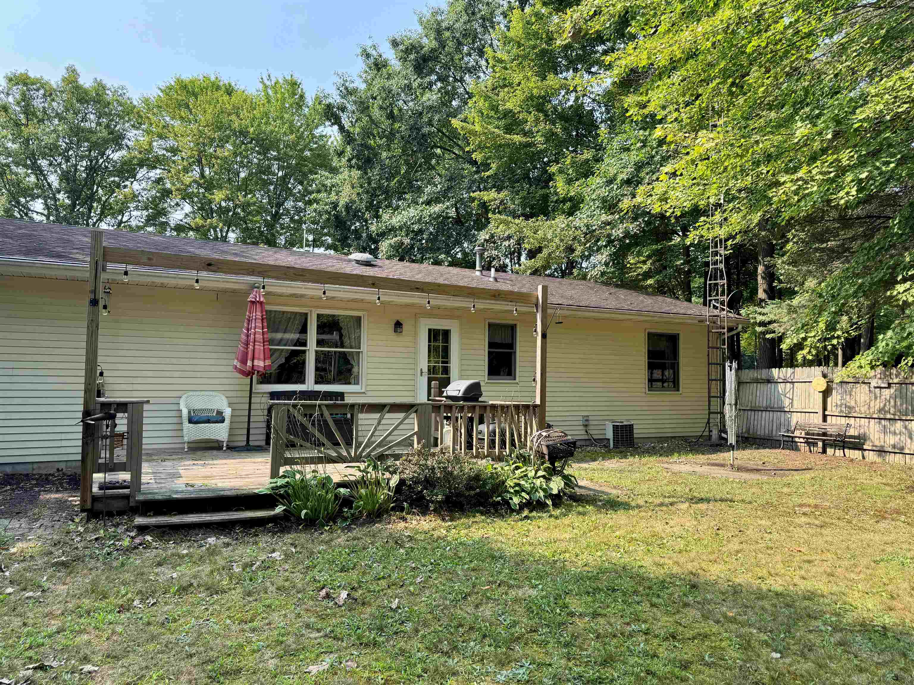1365 E Burt Road Property Photo 16