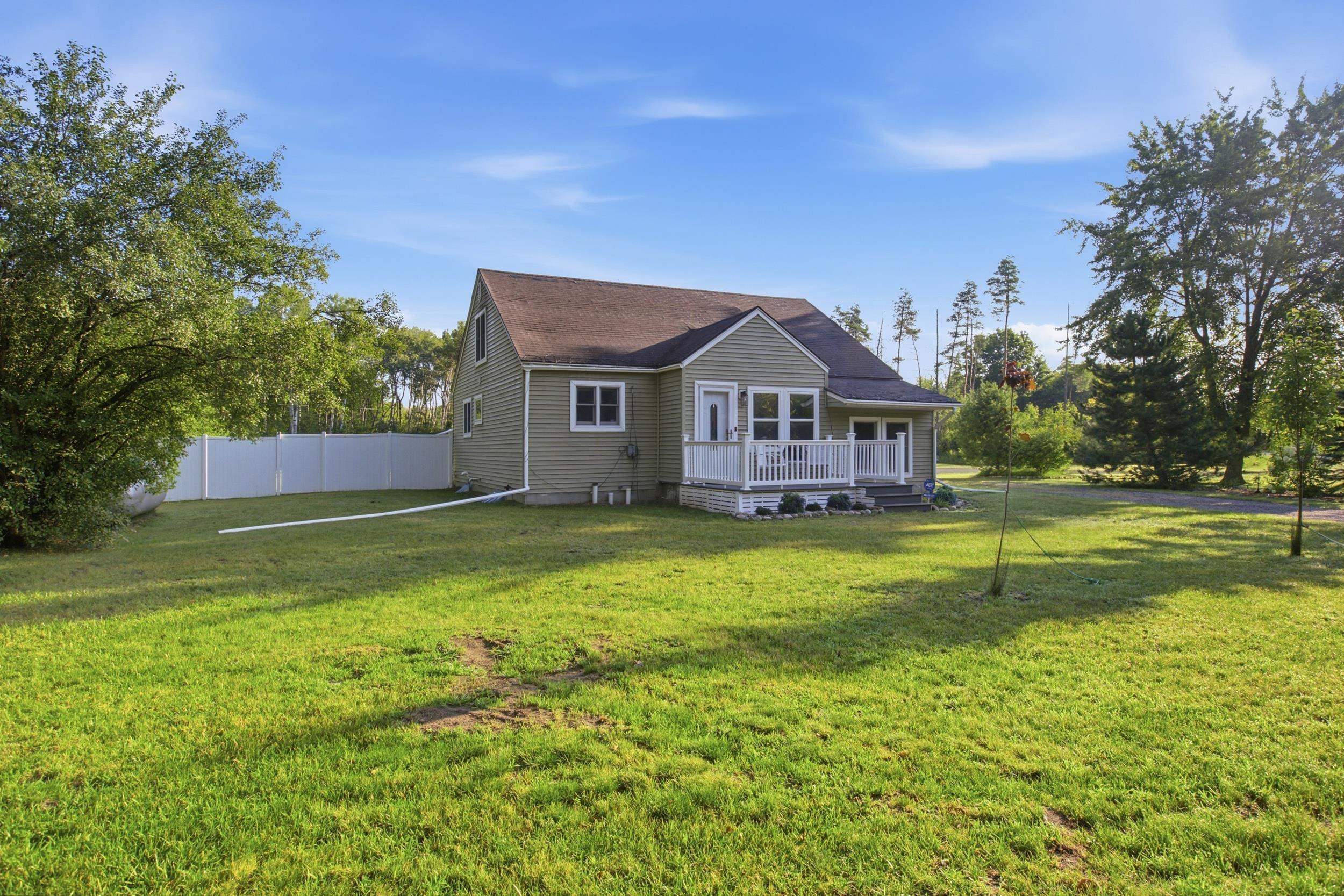 740 W Pine River Road Property Photo 1