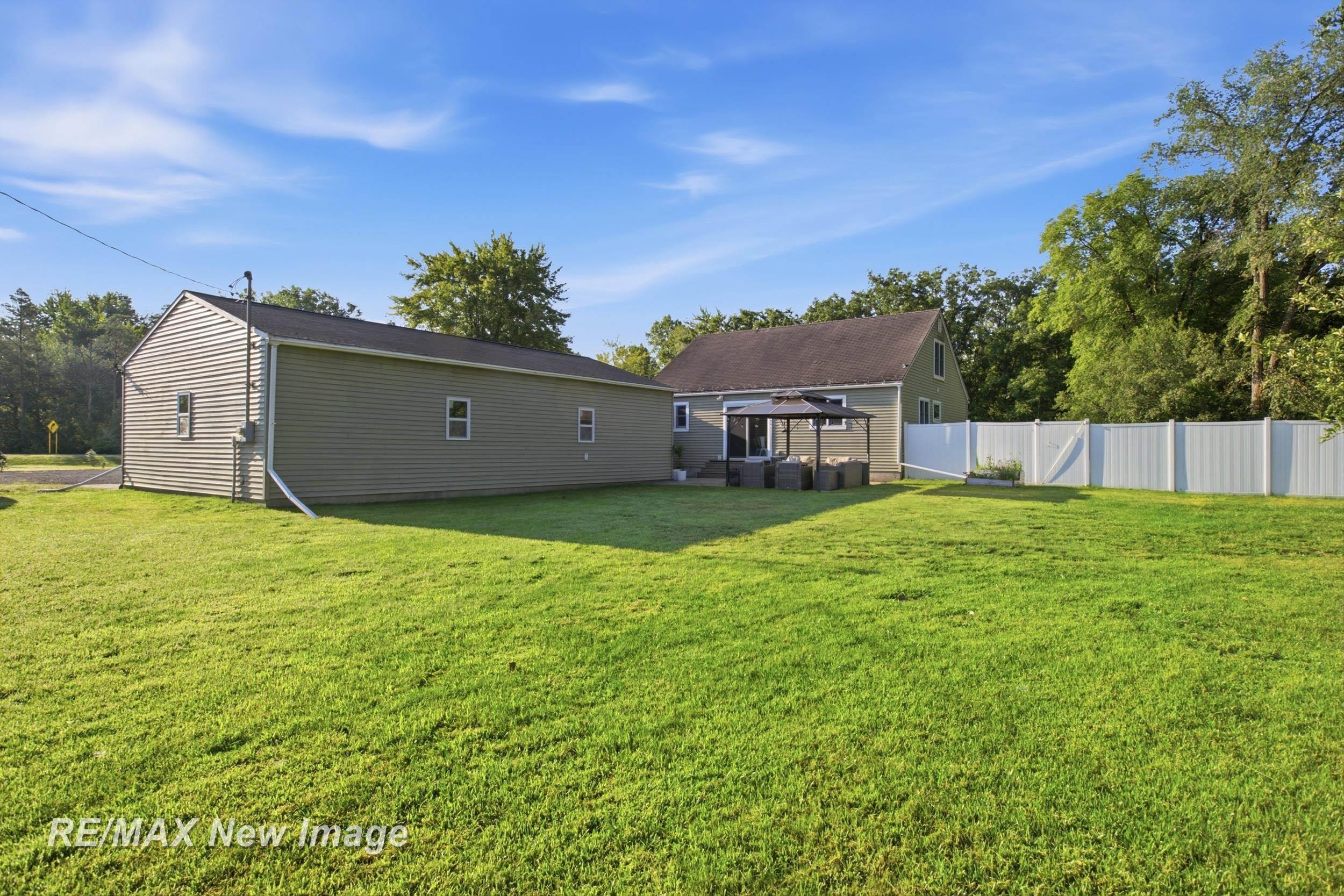 740 W Pine River Road Property Photo 32
