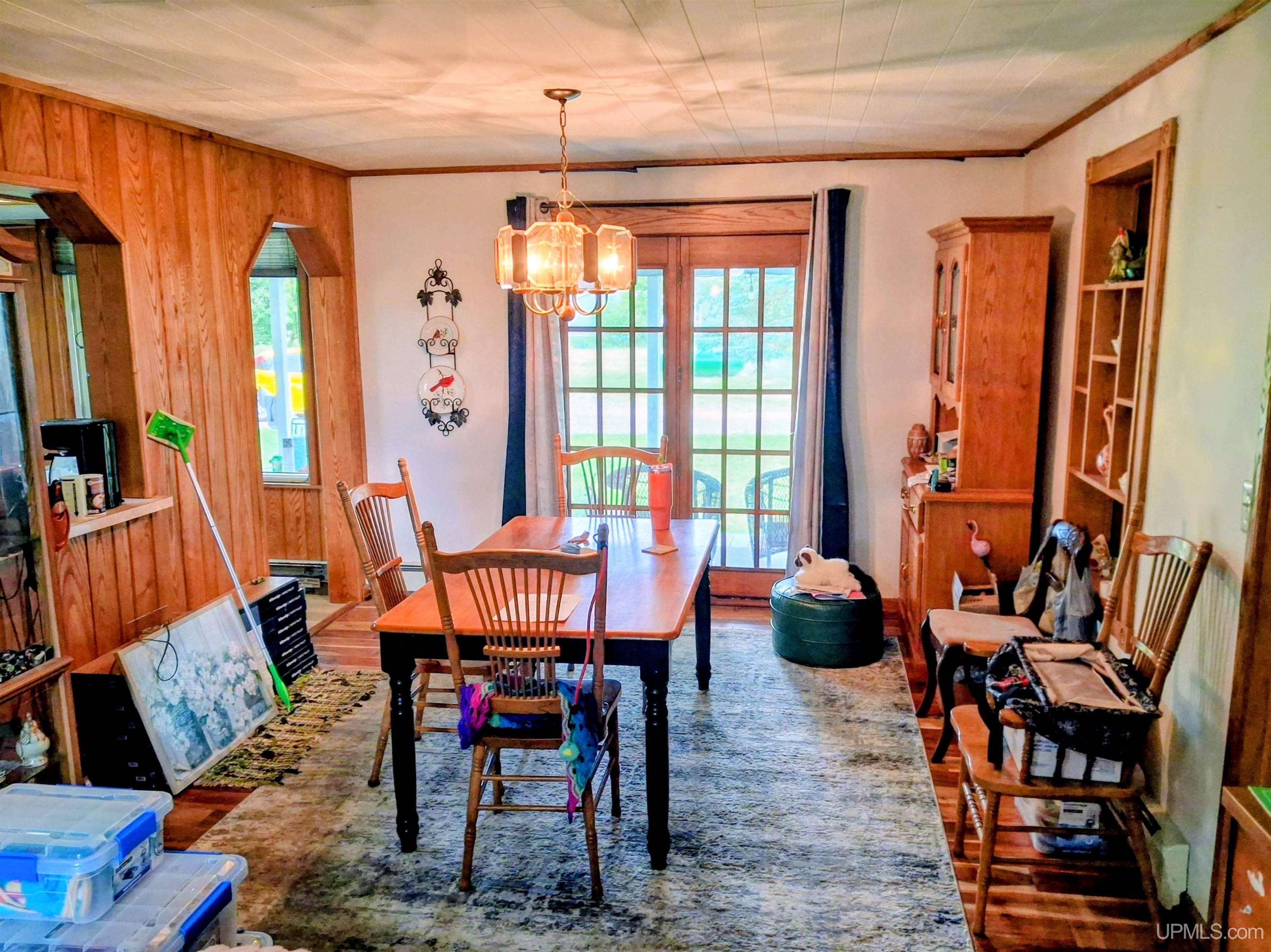 6446 State Street Property Photo 4