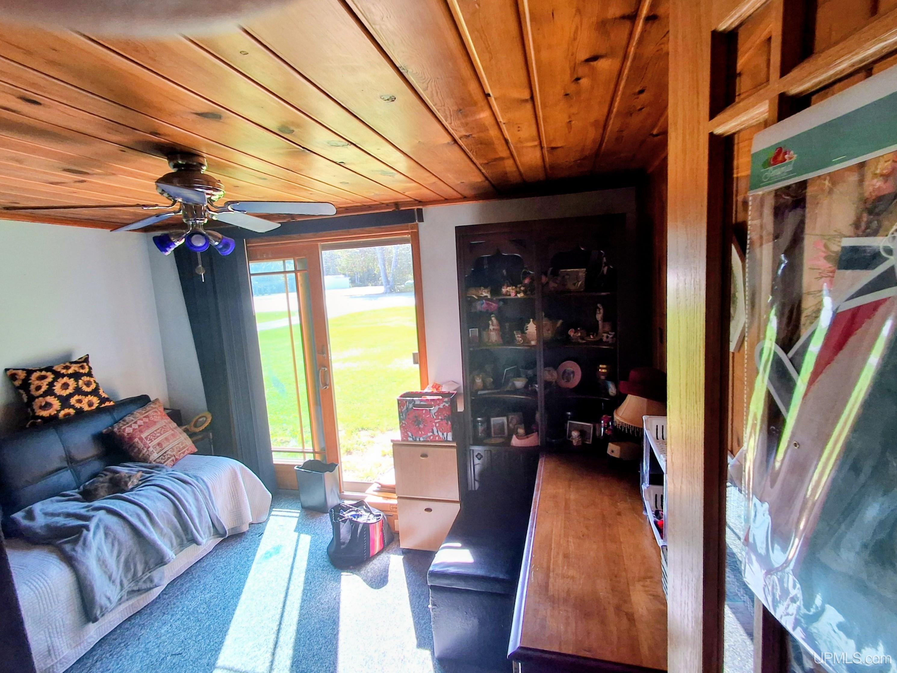 6446 State Street Property Photo 6