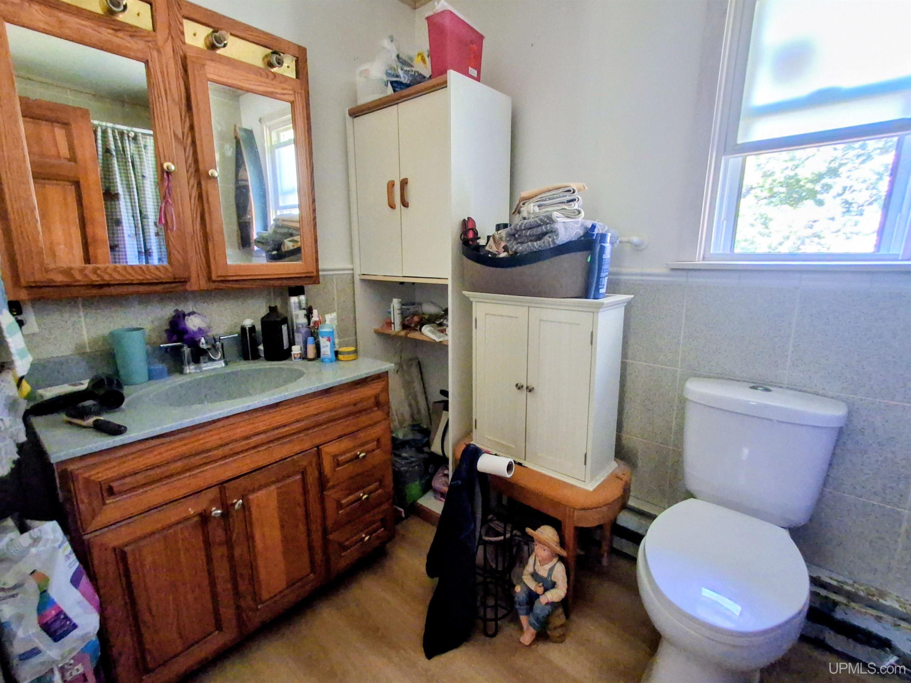 6446 State Street Property Photo 7