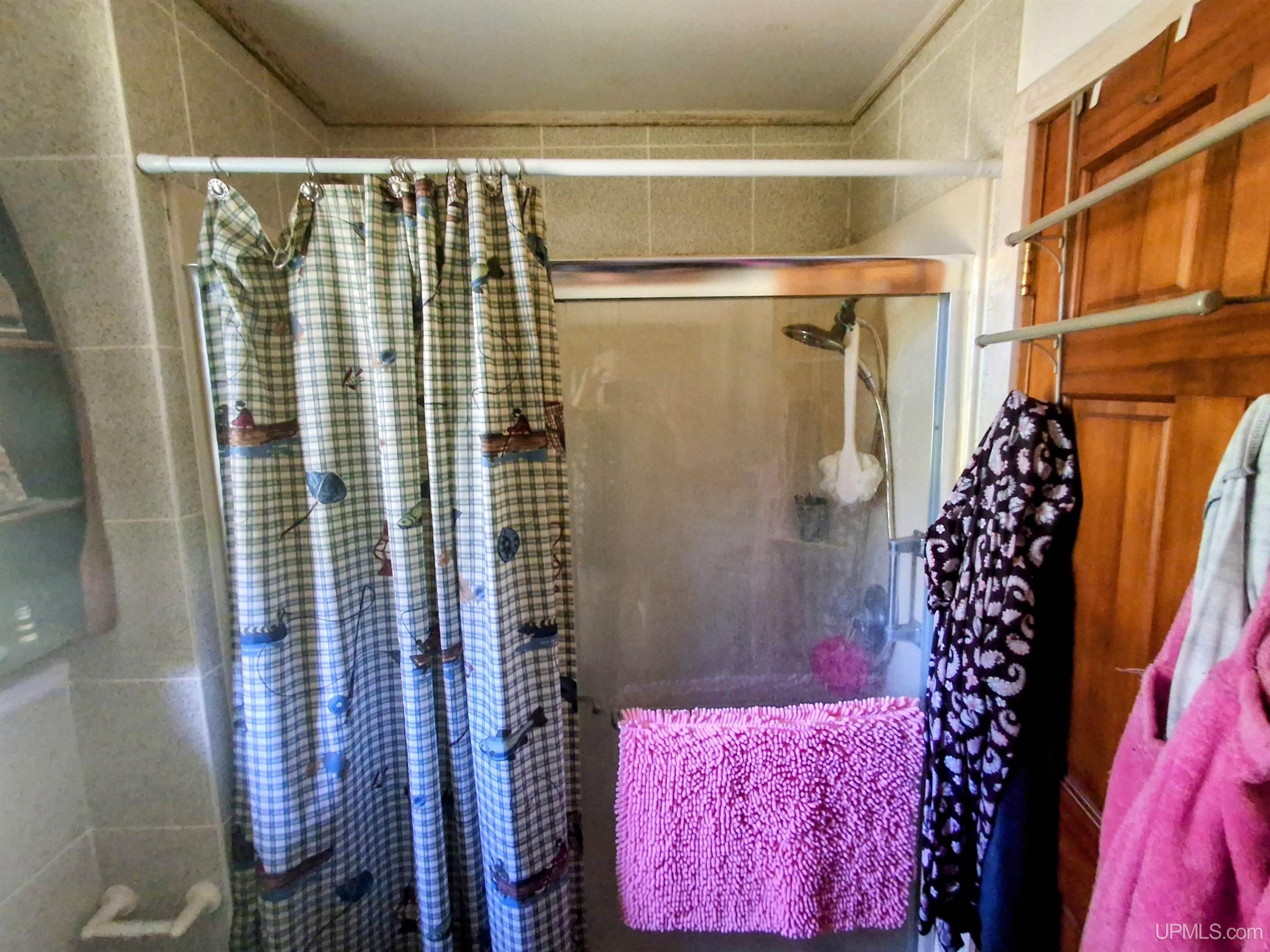6446 State Street Property Photo 8