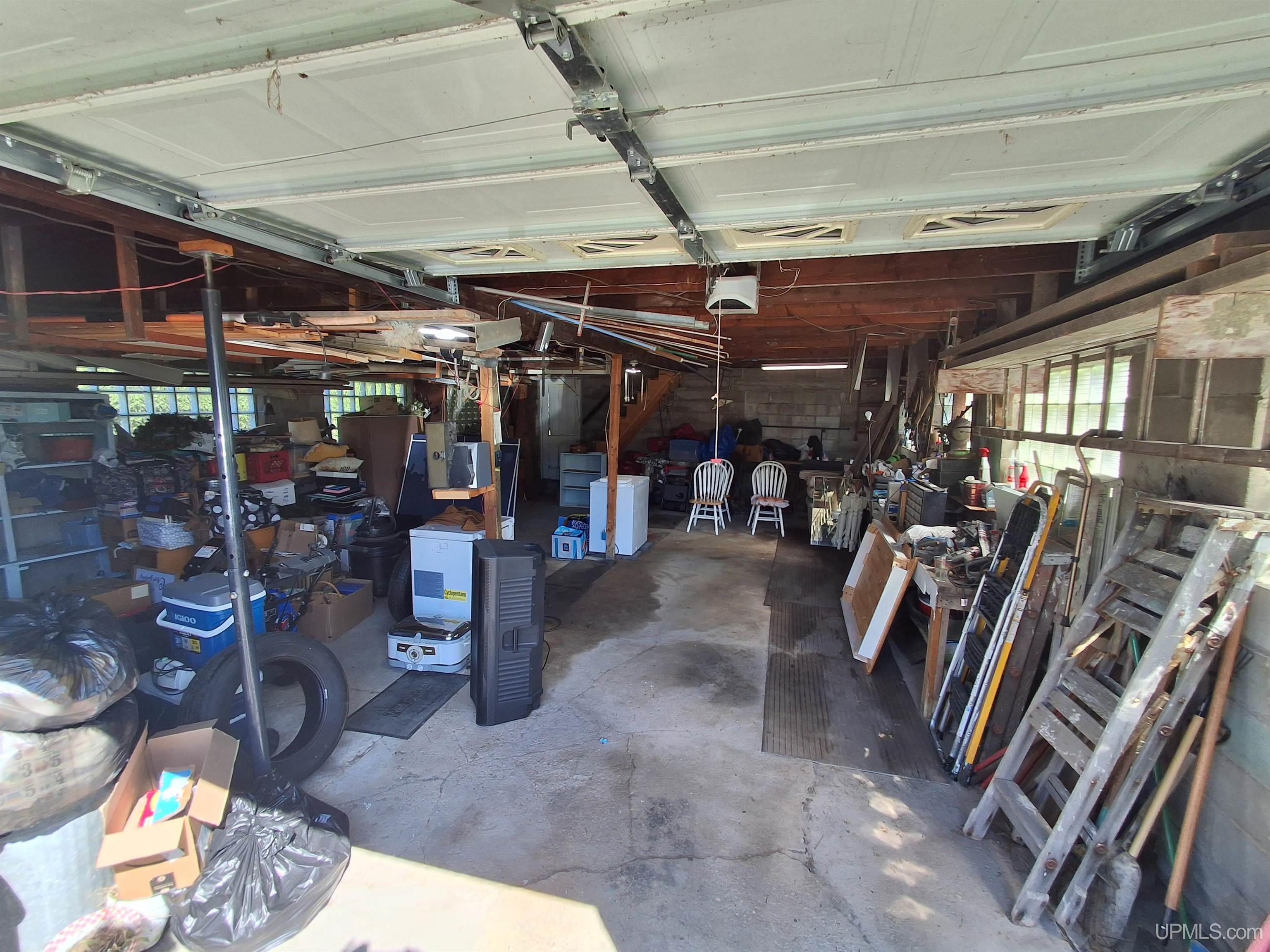 6446 State Street Property Photo 15