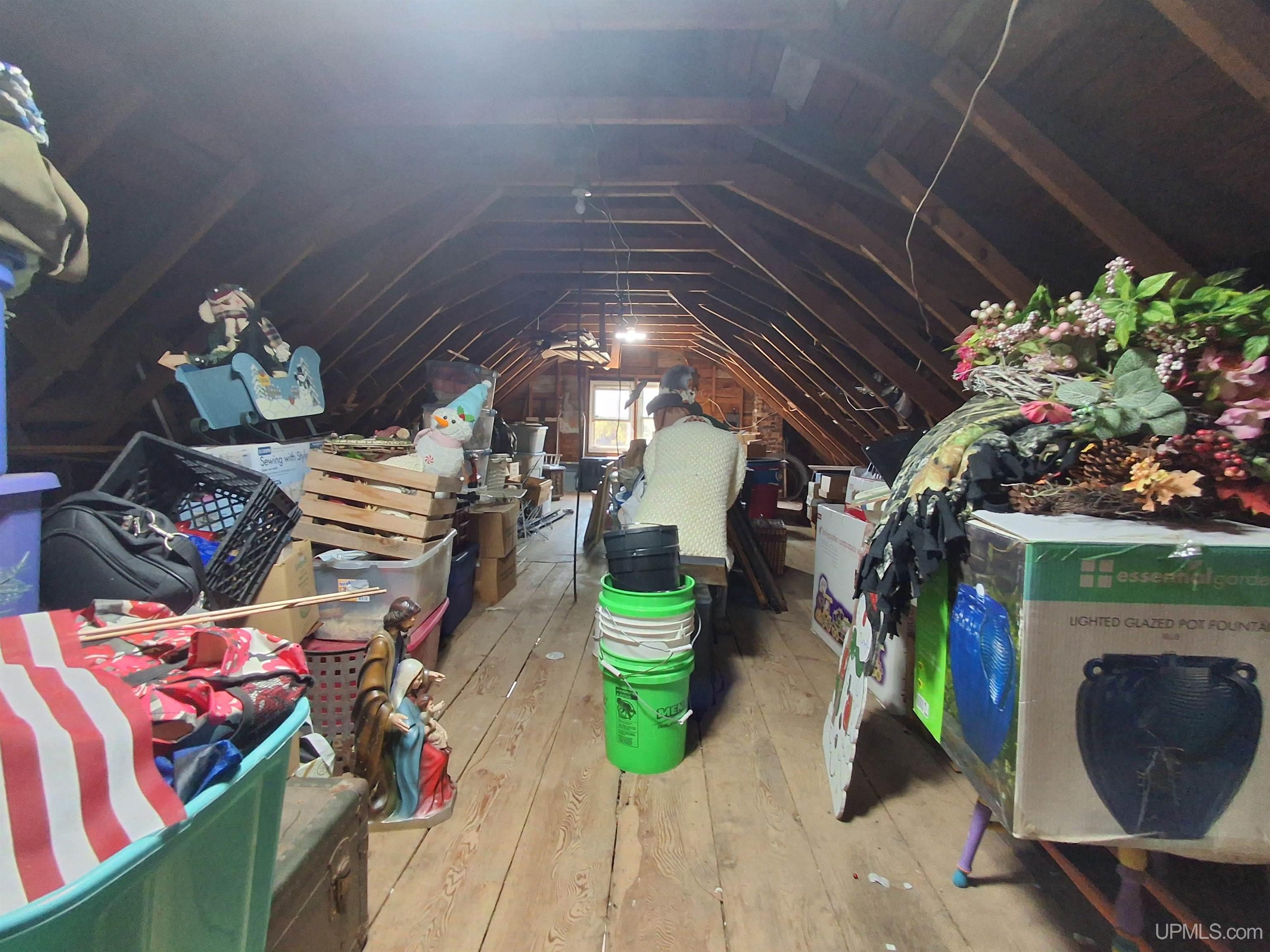 6446 State Street Property Photo 16
