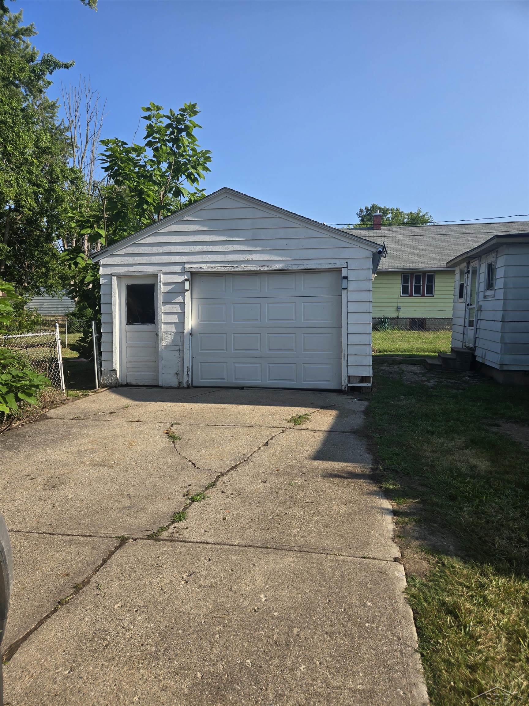 519 Bradley Street Property Photo 11