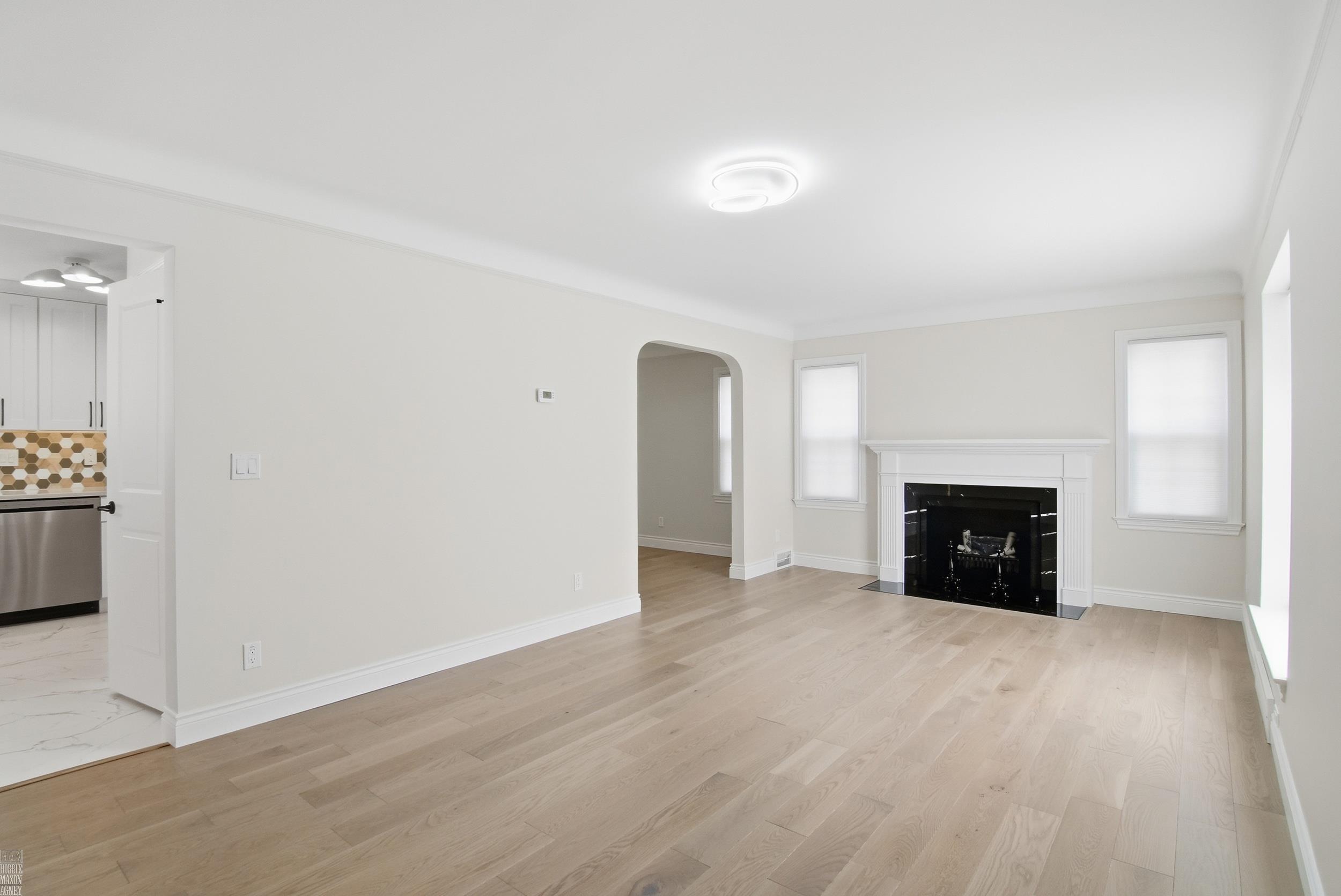 1342 Hollywood Avenue Property Photo 3