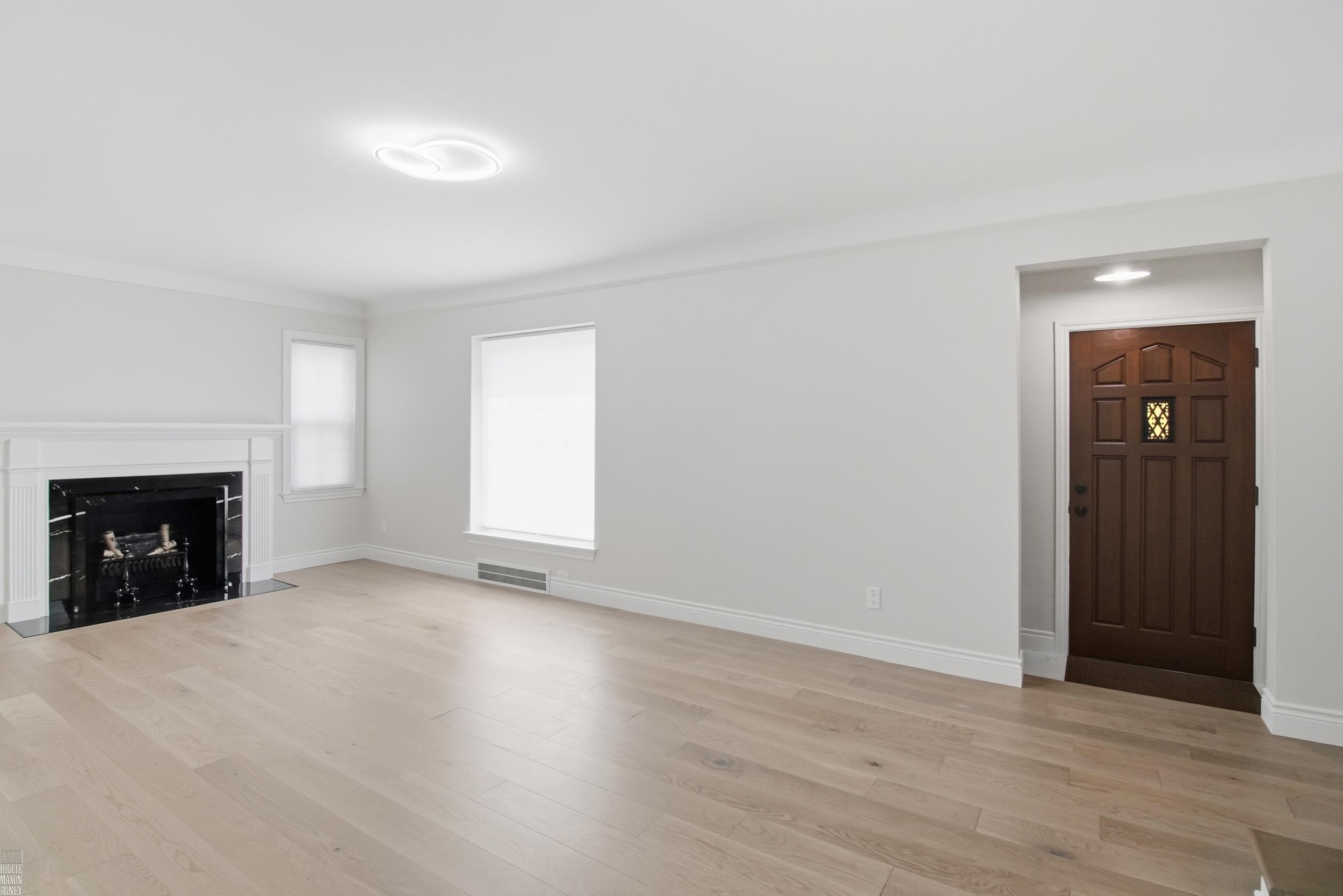 1342 Hollywood Avenue Property Photo 4