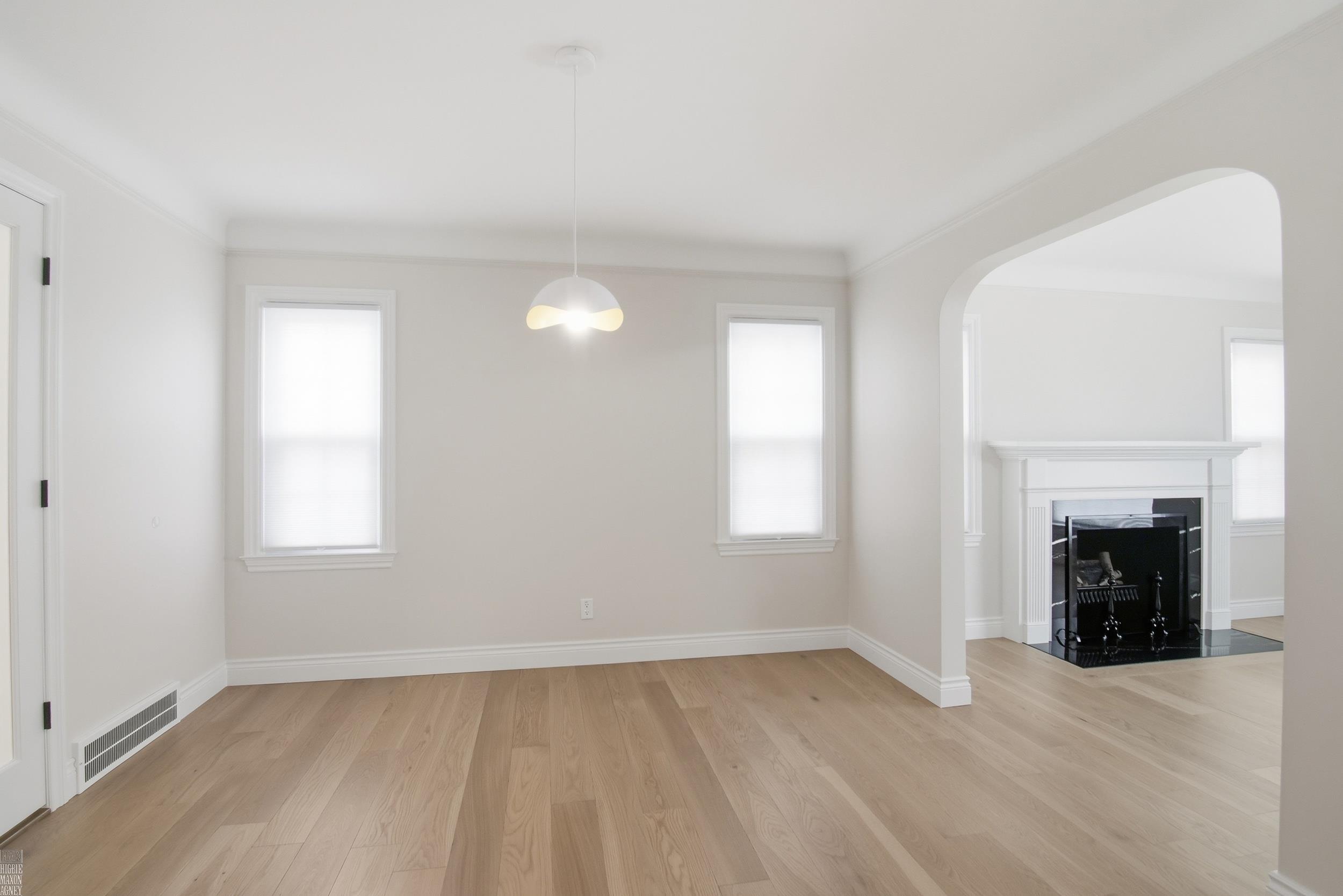 1342 Hollywood Avenue Property Photo 9