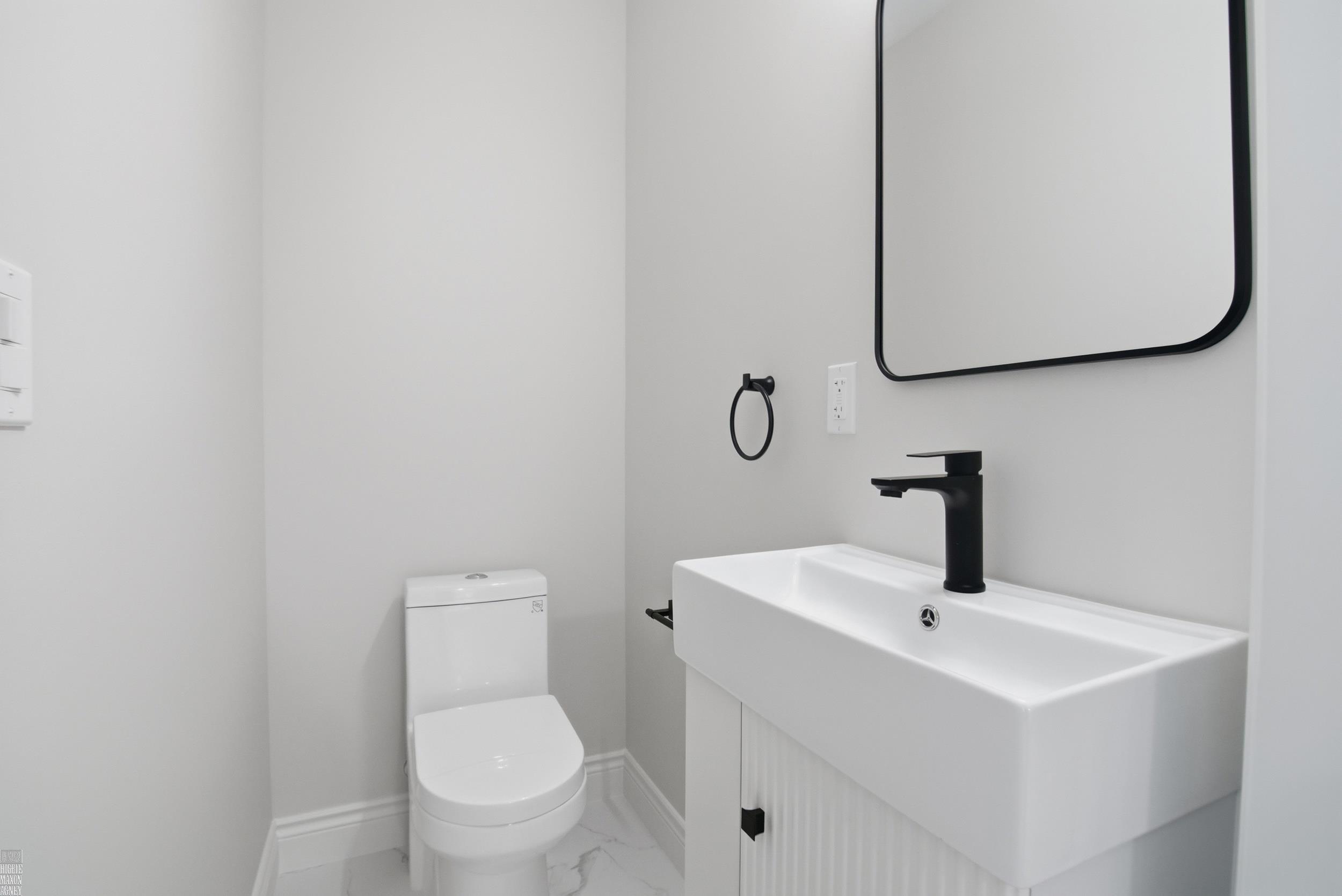 1342 Hollywood Avenue Property Photo 14