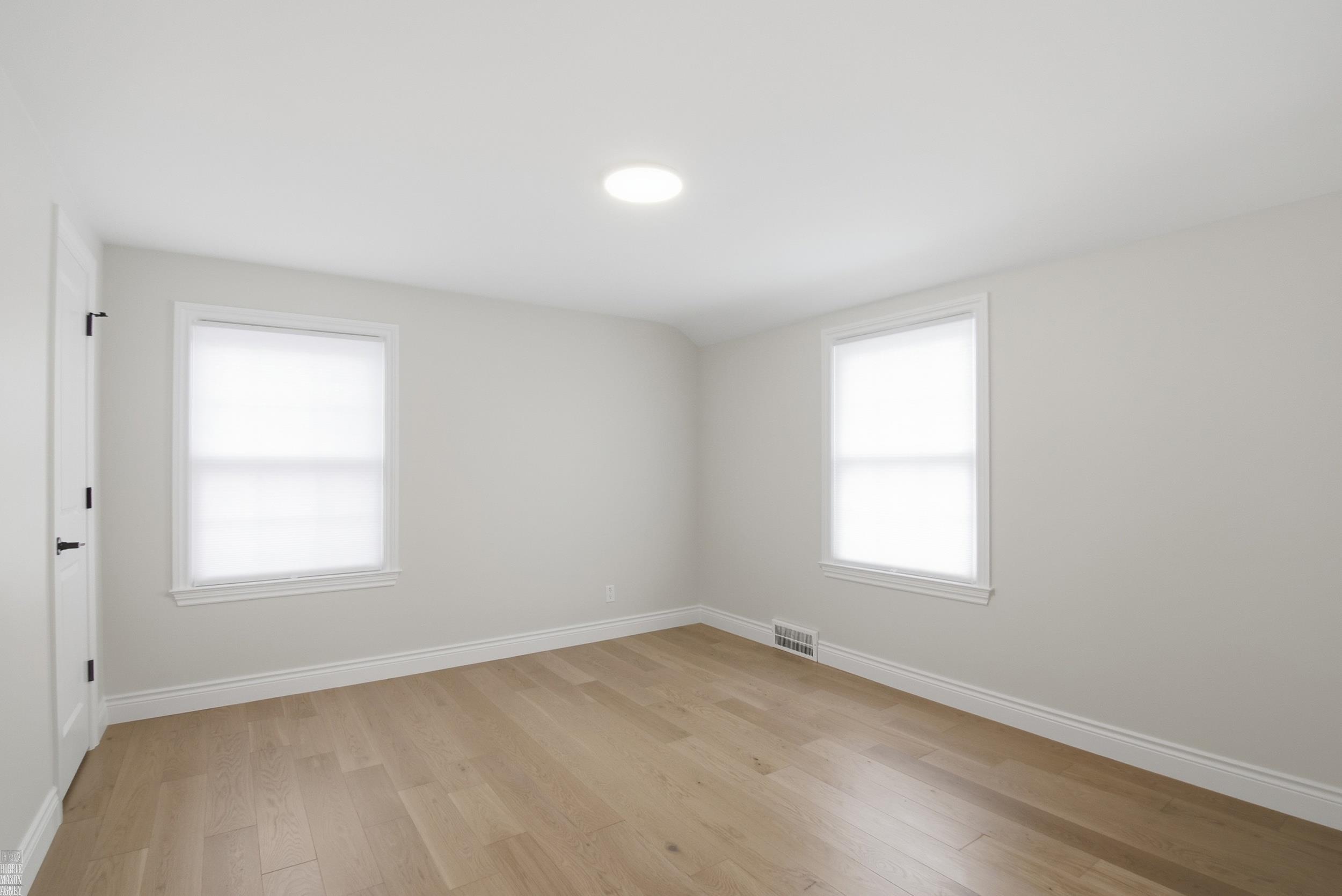 1342 Hollywood Avenue Property Photo 18