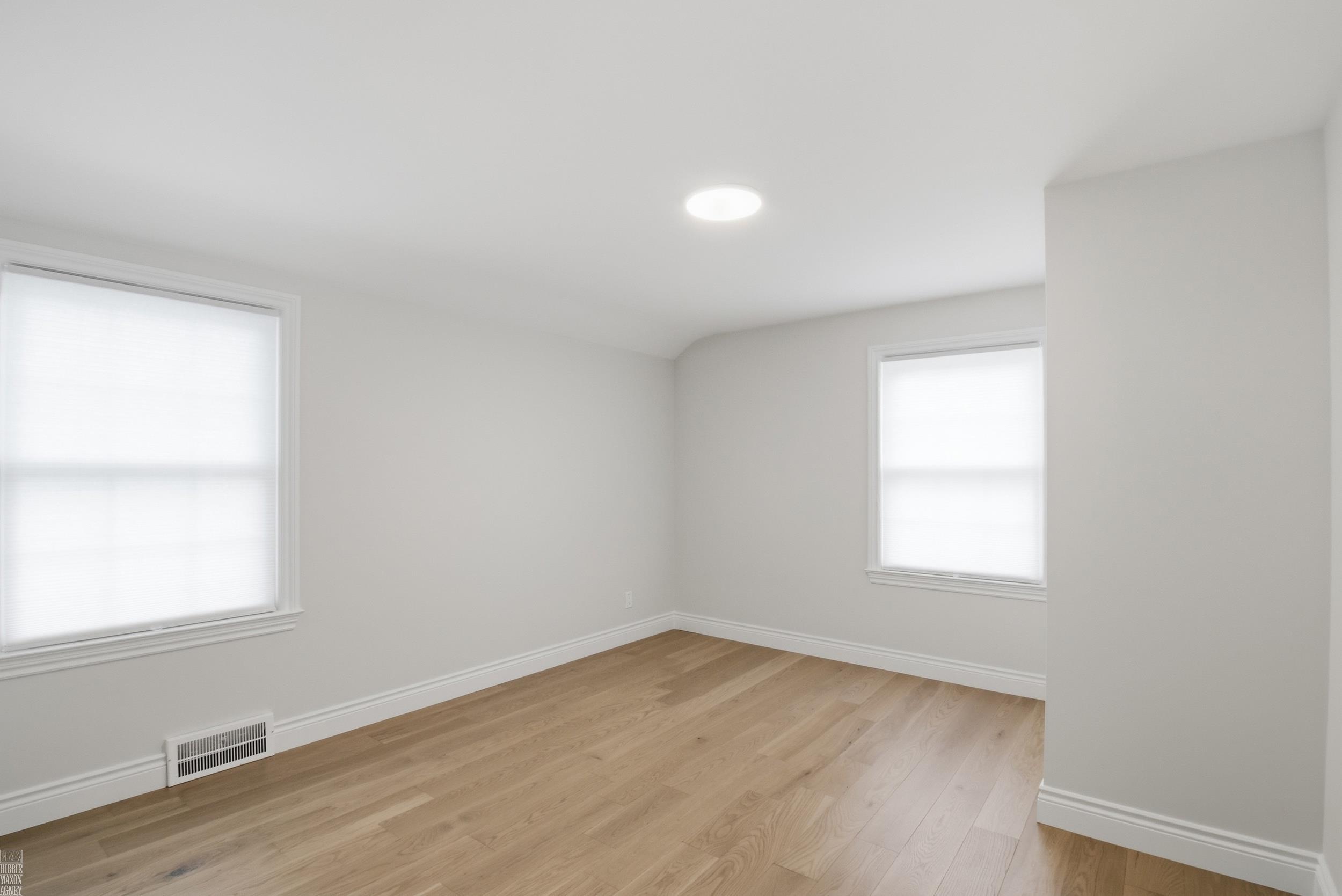 1342 Hollywood Avenue Property Photo 19