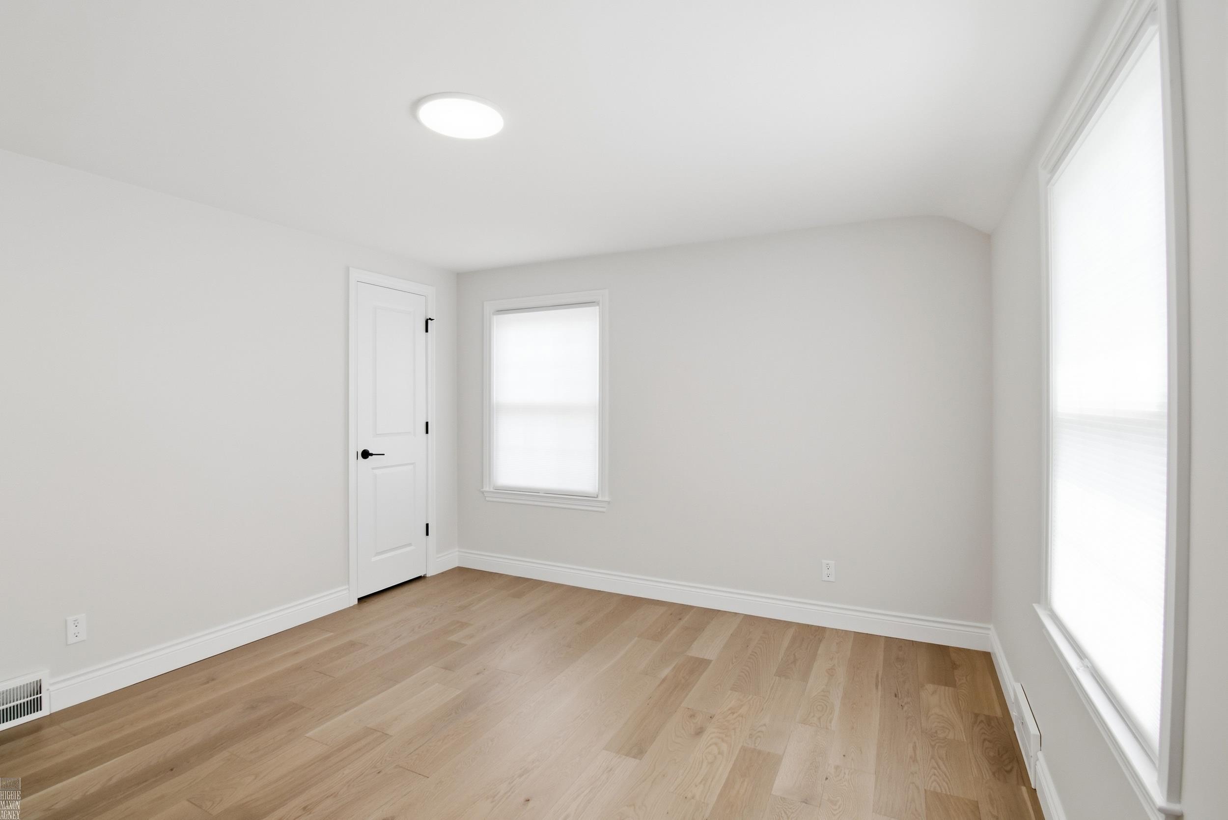 1342 Hollywood Avenue Property Photo 22