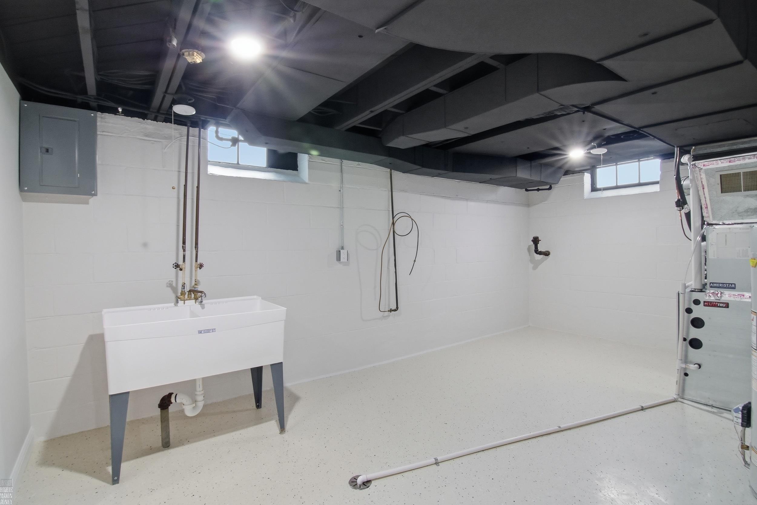 1342 Hollywood Avenue Property Photo 26