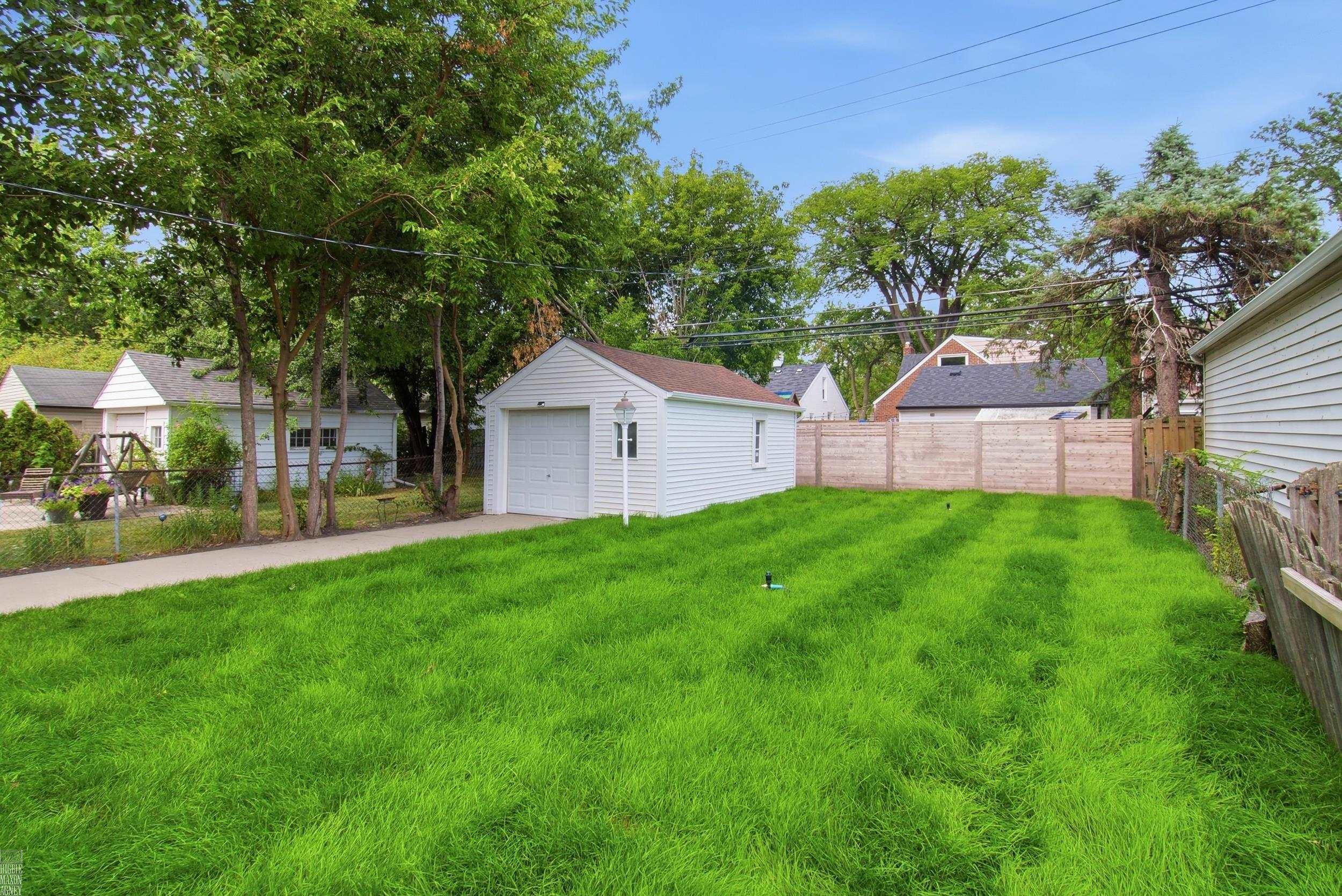 1342 Hollywood Avenue Property Photo 28