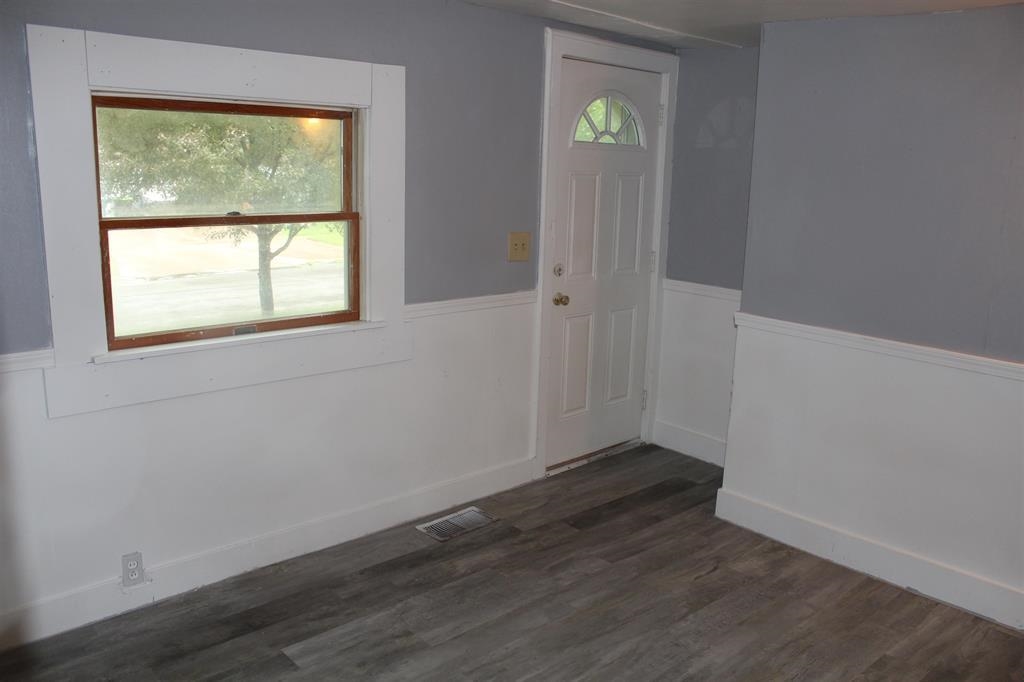 901 North Street Property Photo 2