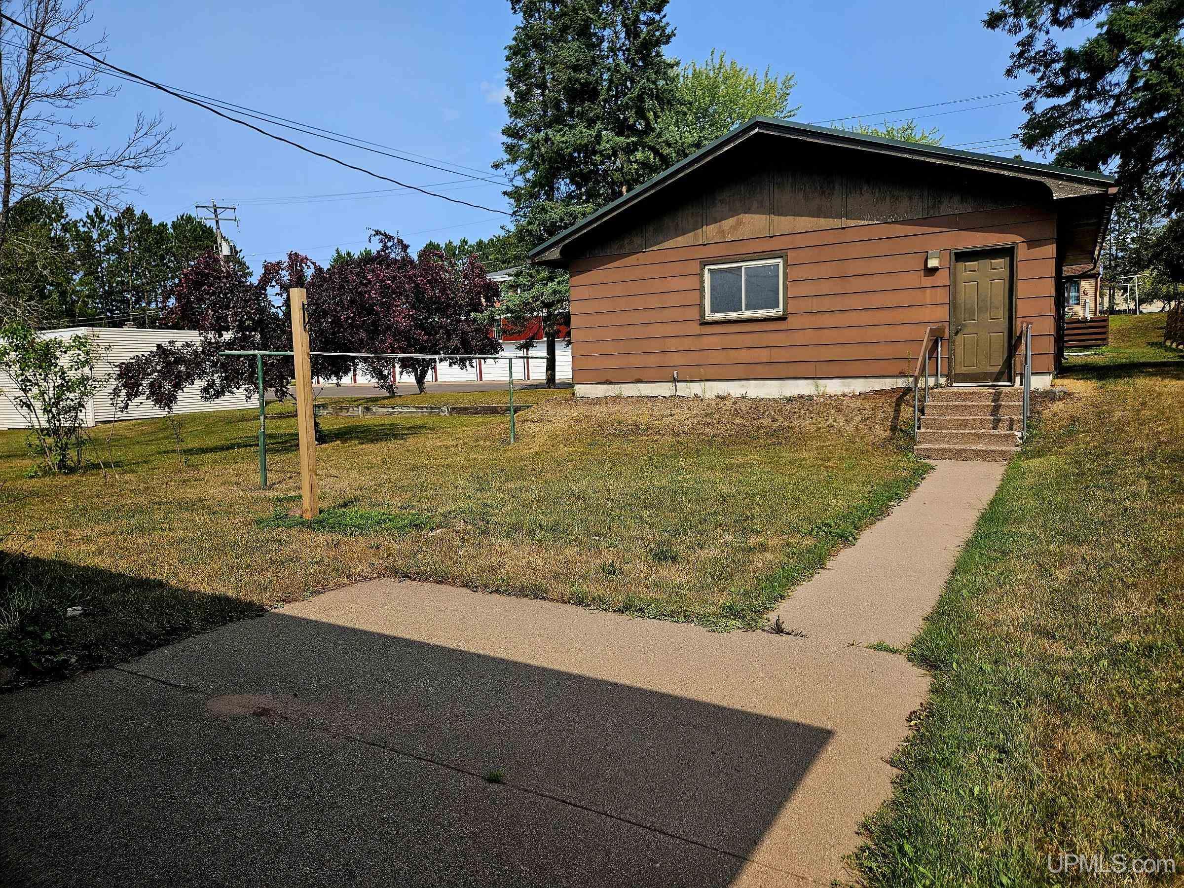 613 N 5th Avenue Property Photo 4